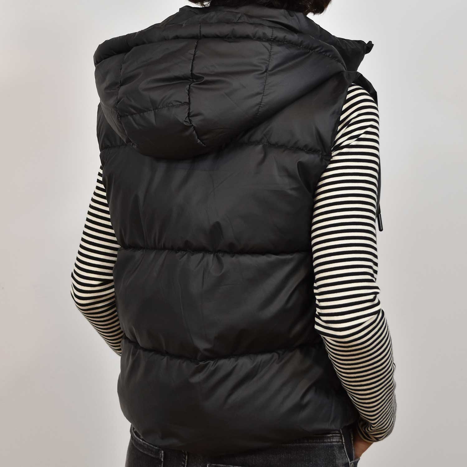 Black puffy vest