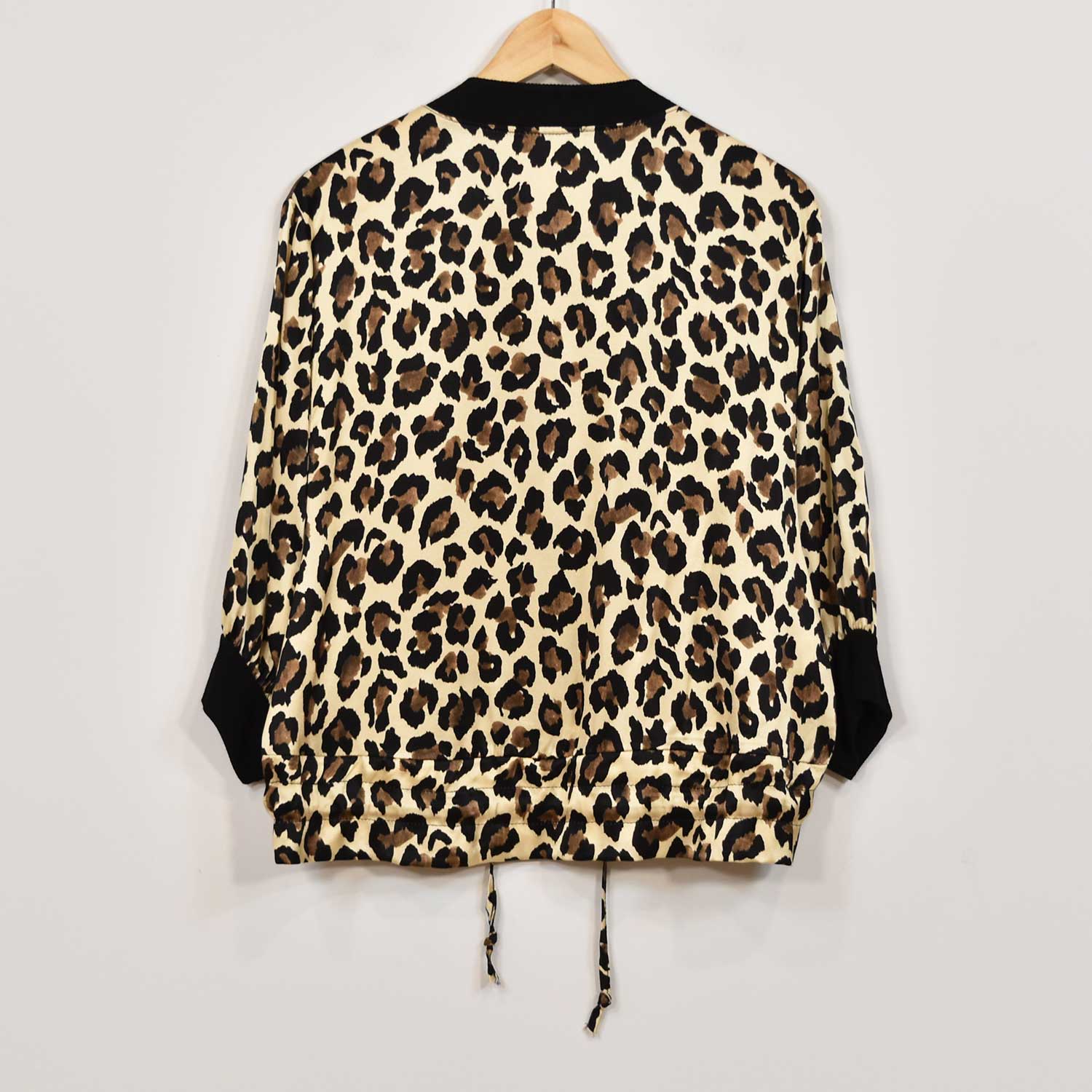 Chaqueta raso leopardo