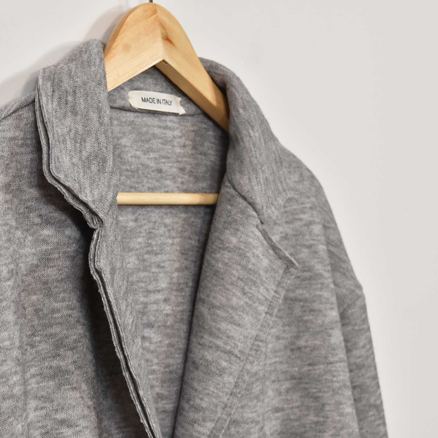 Grey seams pockets jacket
