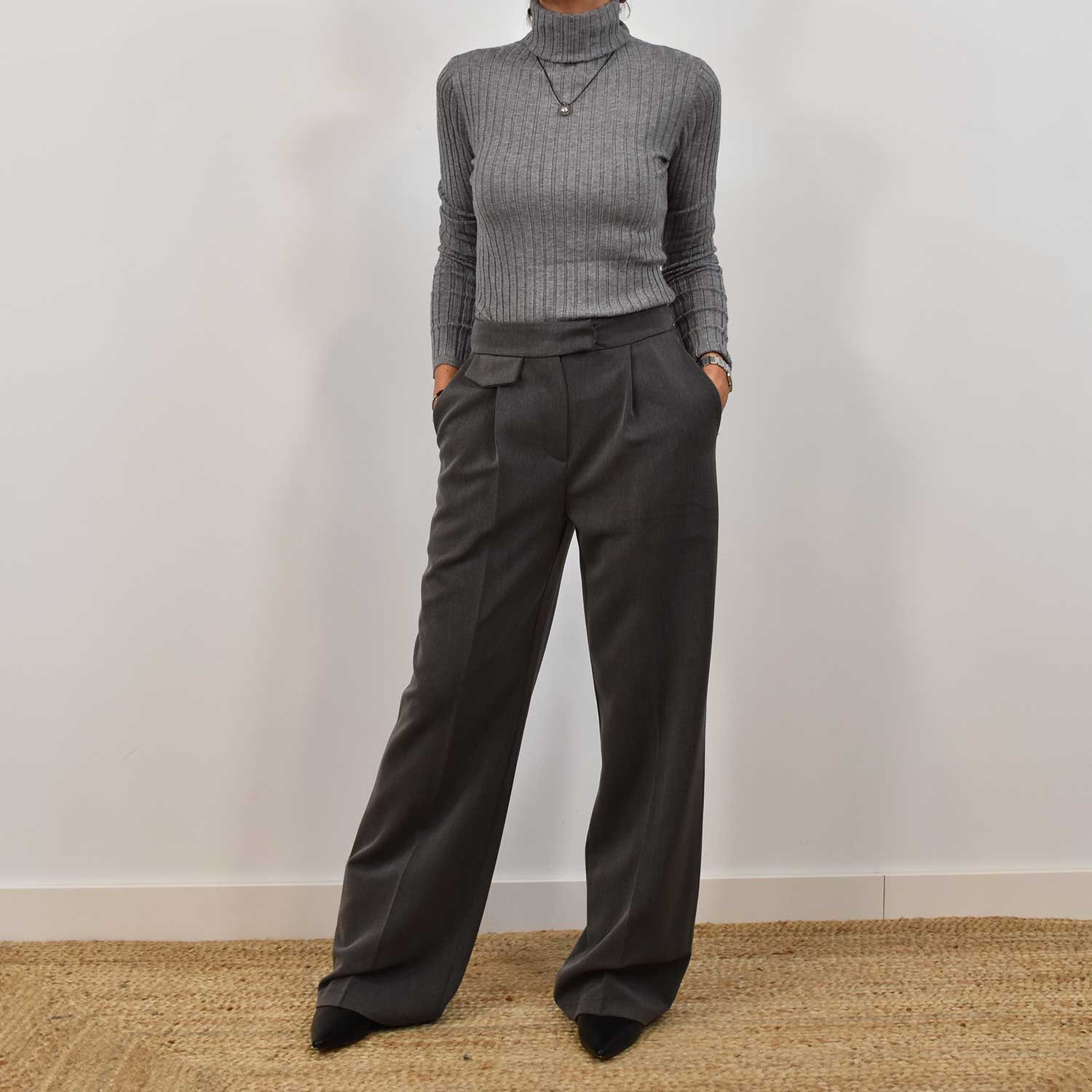 Gray pinstripe pants – The Amisy Company