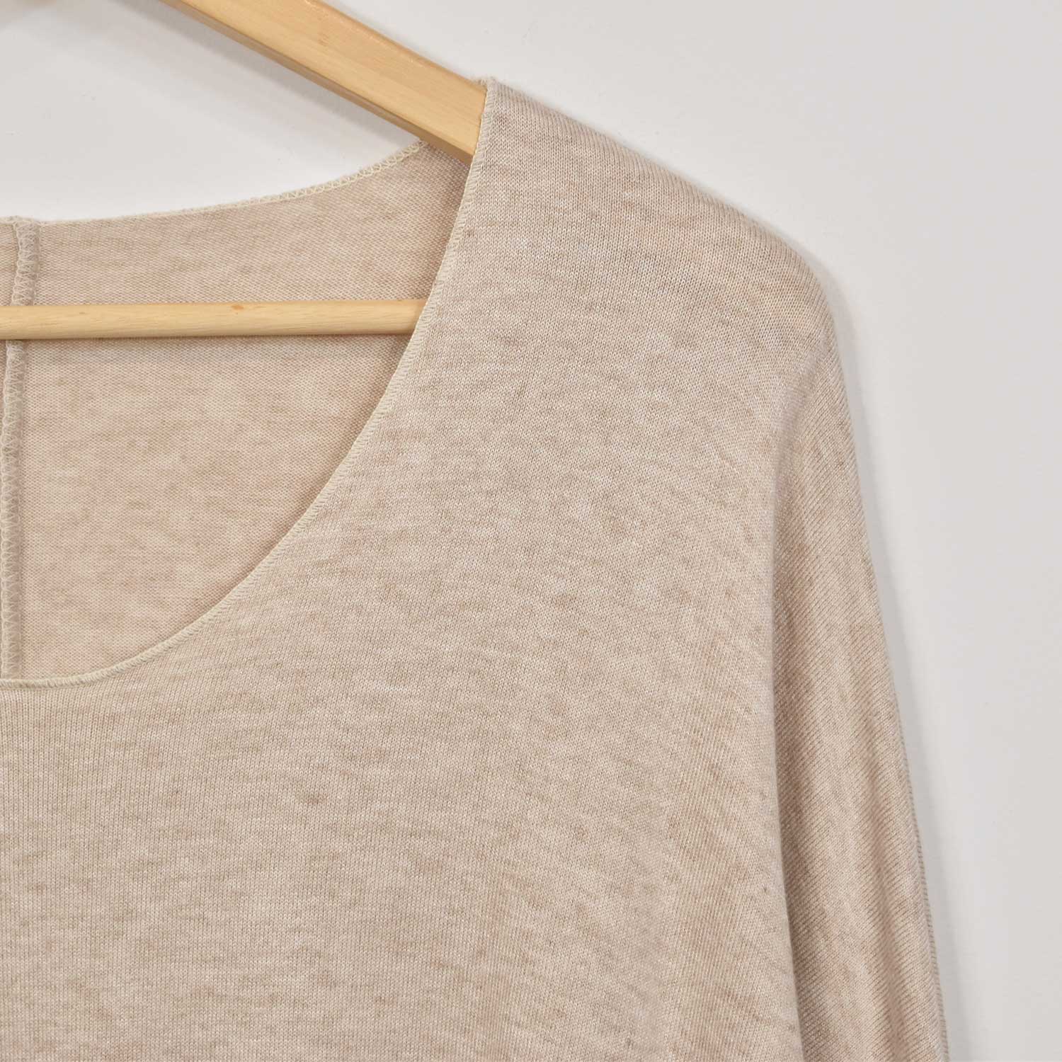 Beige seam knitted jersey 