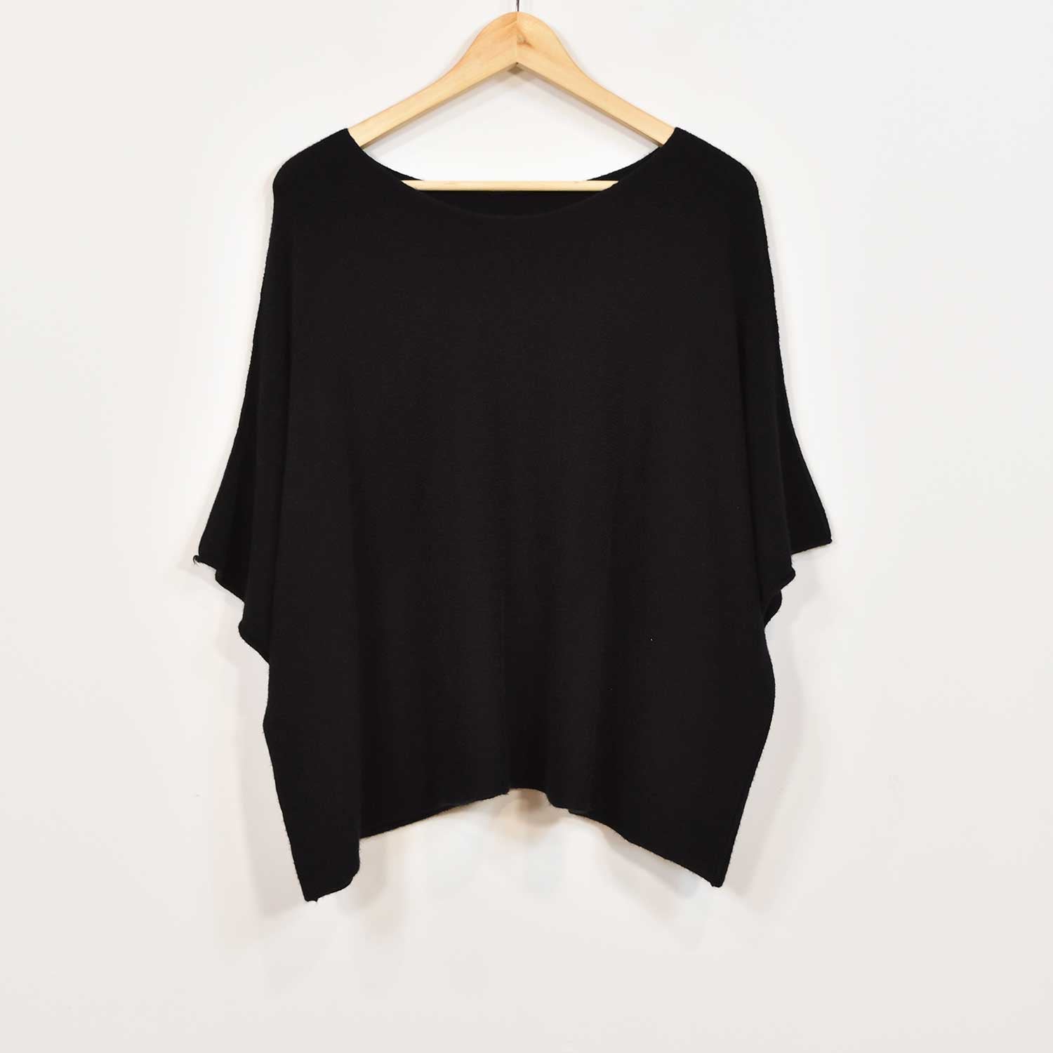 Pull poncho noir