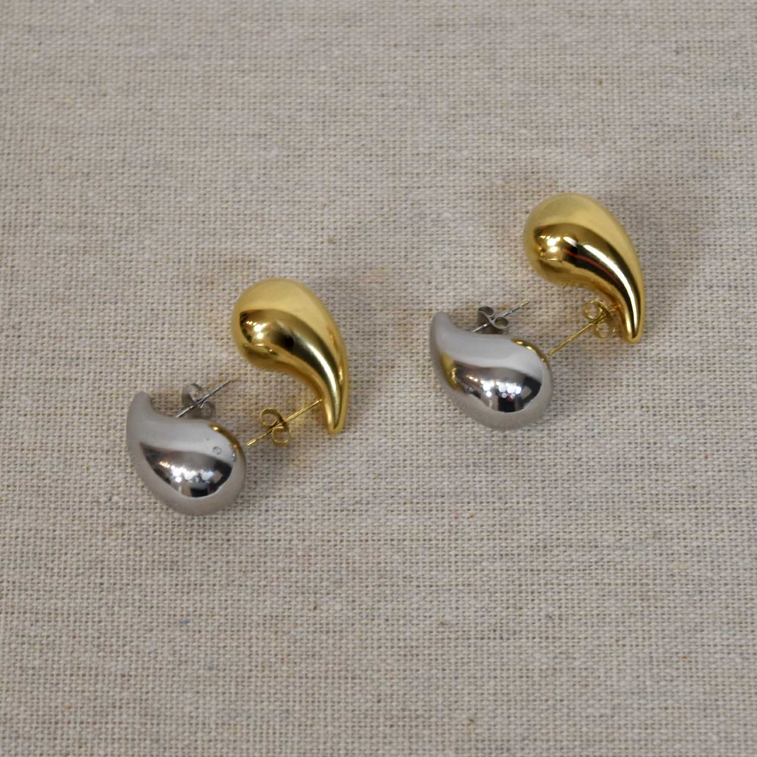 Gold Teardrop earrings