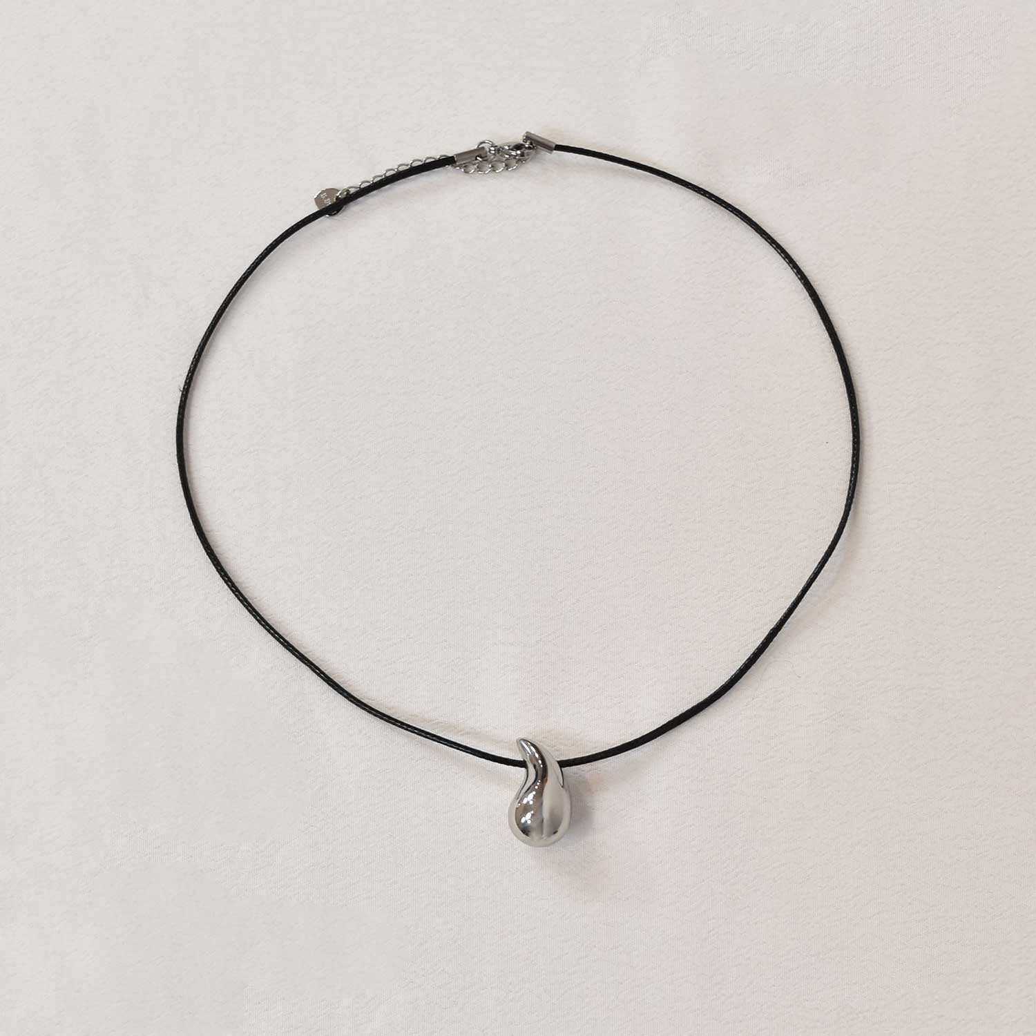 Silver Teardrop necklace