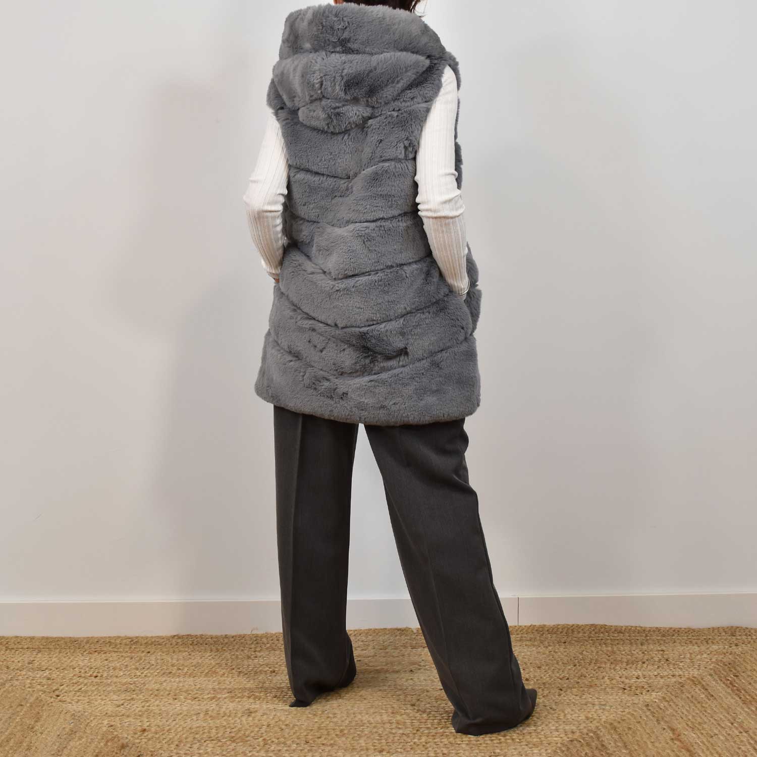 Gilet gris effet fourrure