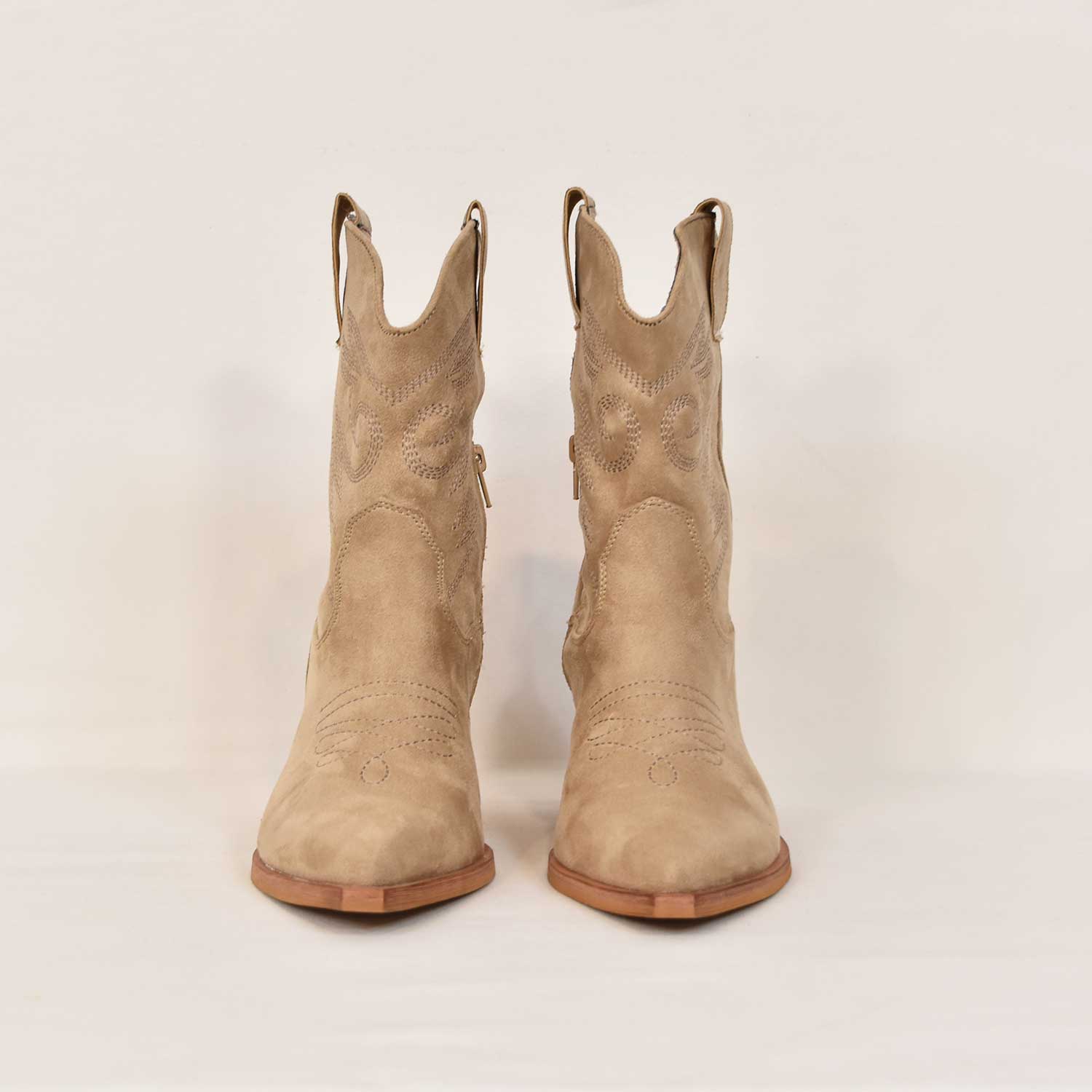 Beige western boots