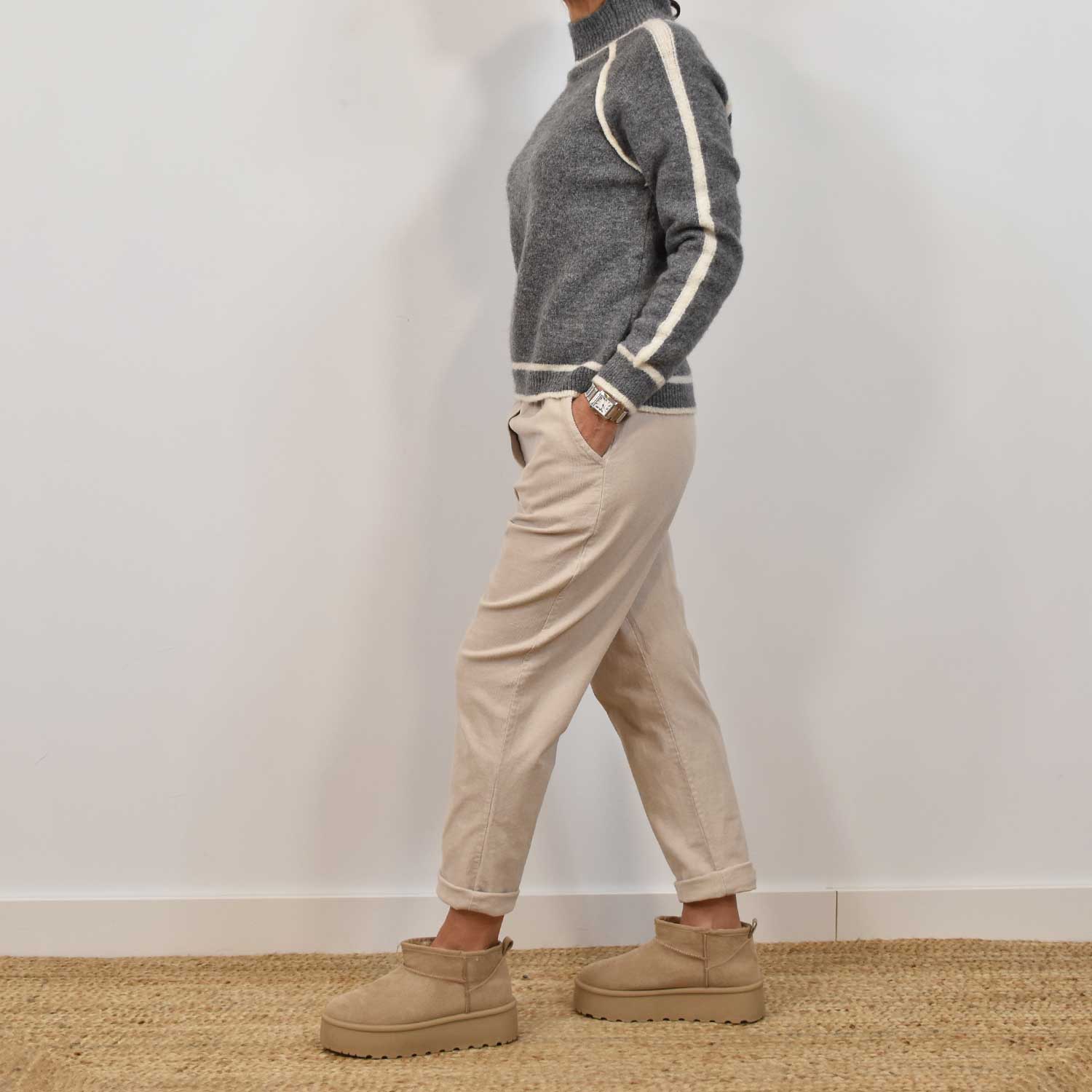 Beige corduroy bAGGY pants