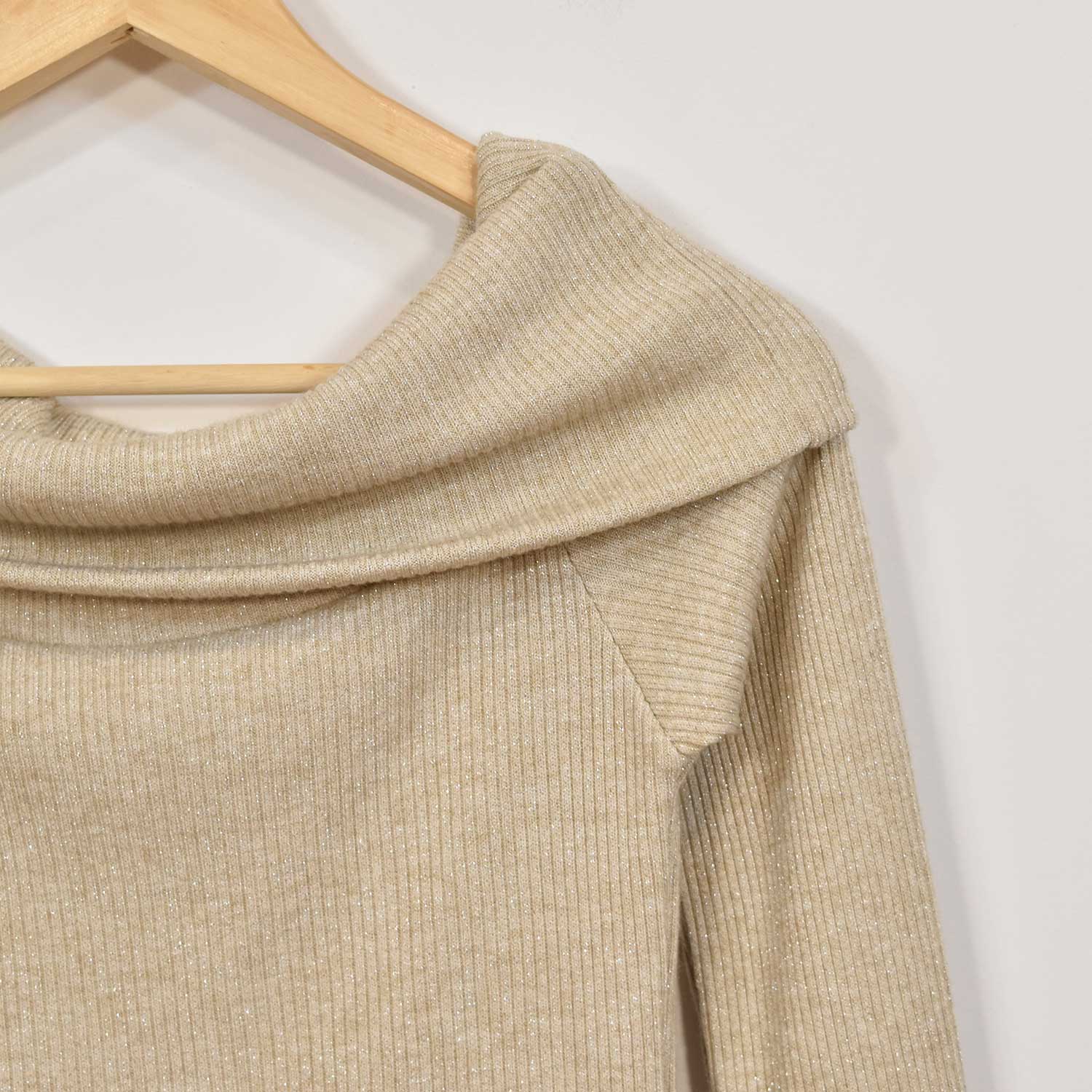 Beige shiny shoulders sweater