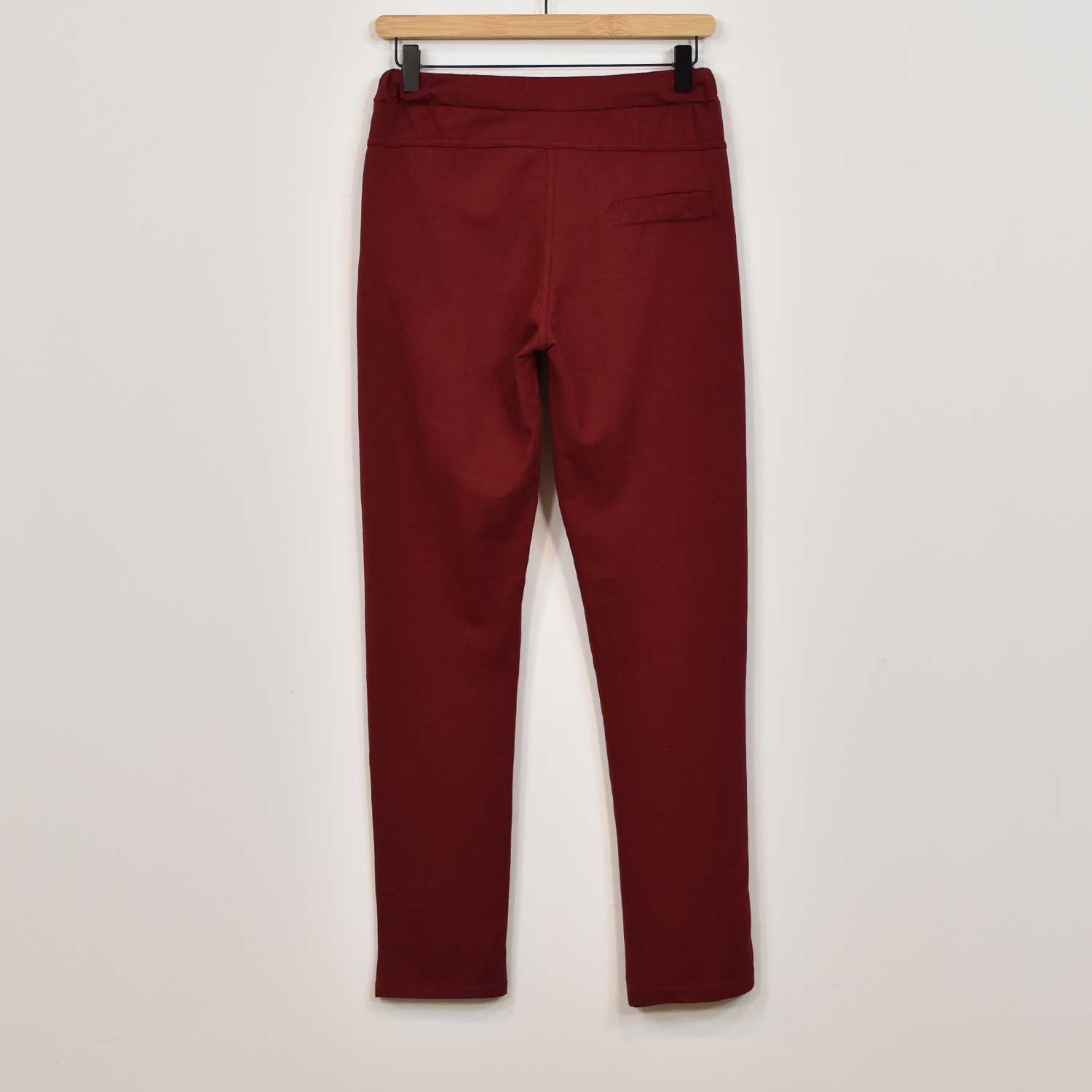 Pantalón jogger borgoña