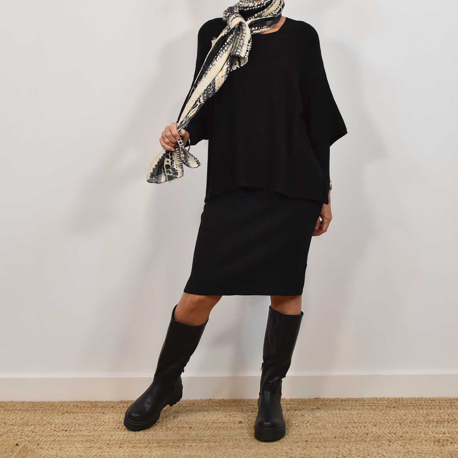 Pull poncho noir