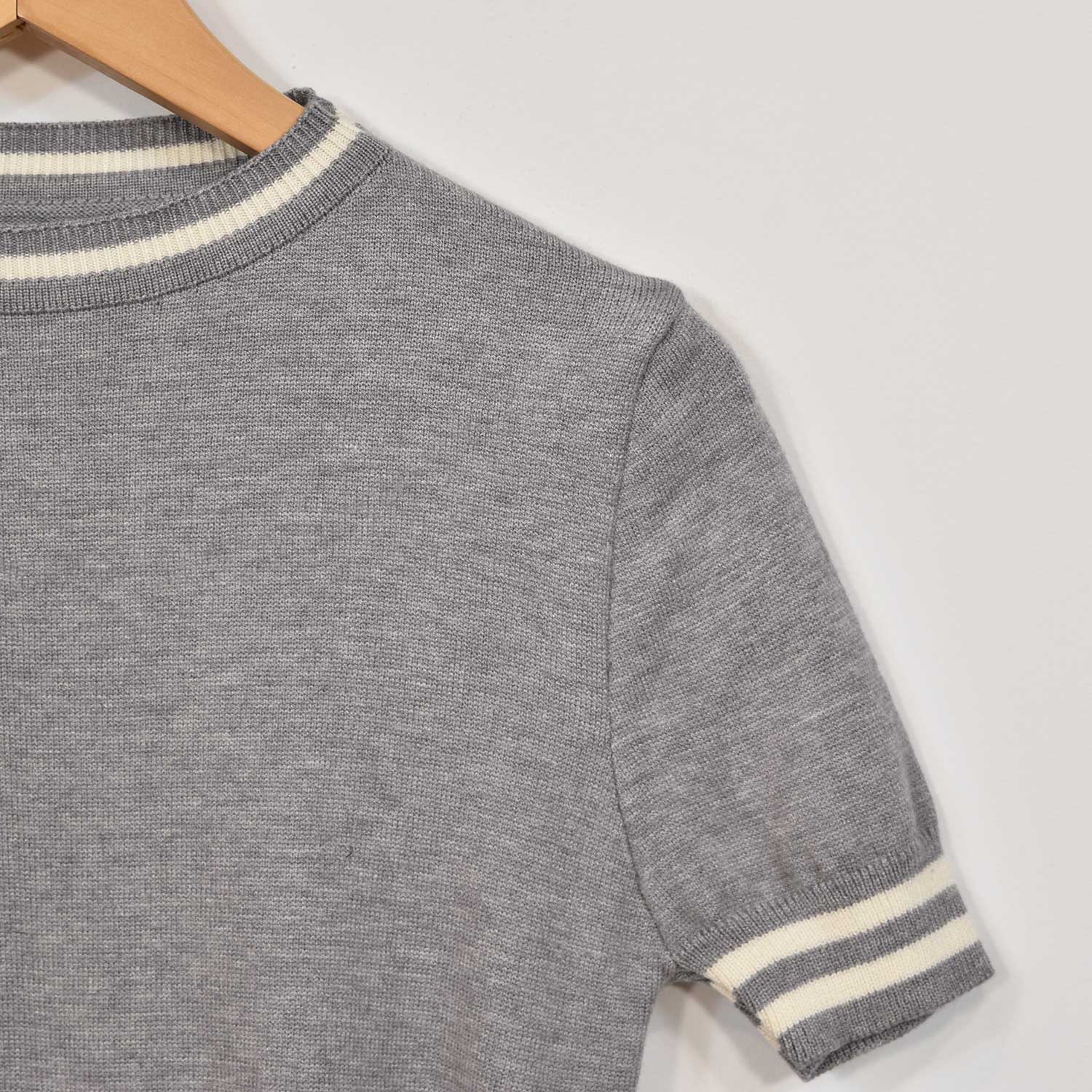 Grey ribbed short sleeve sweater