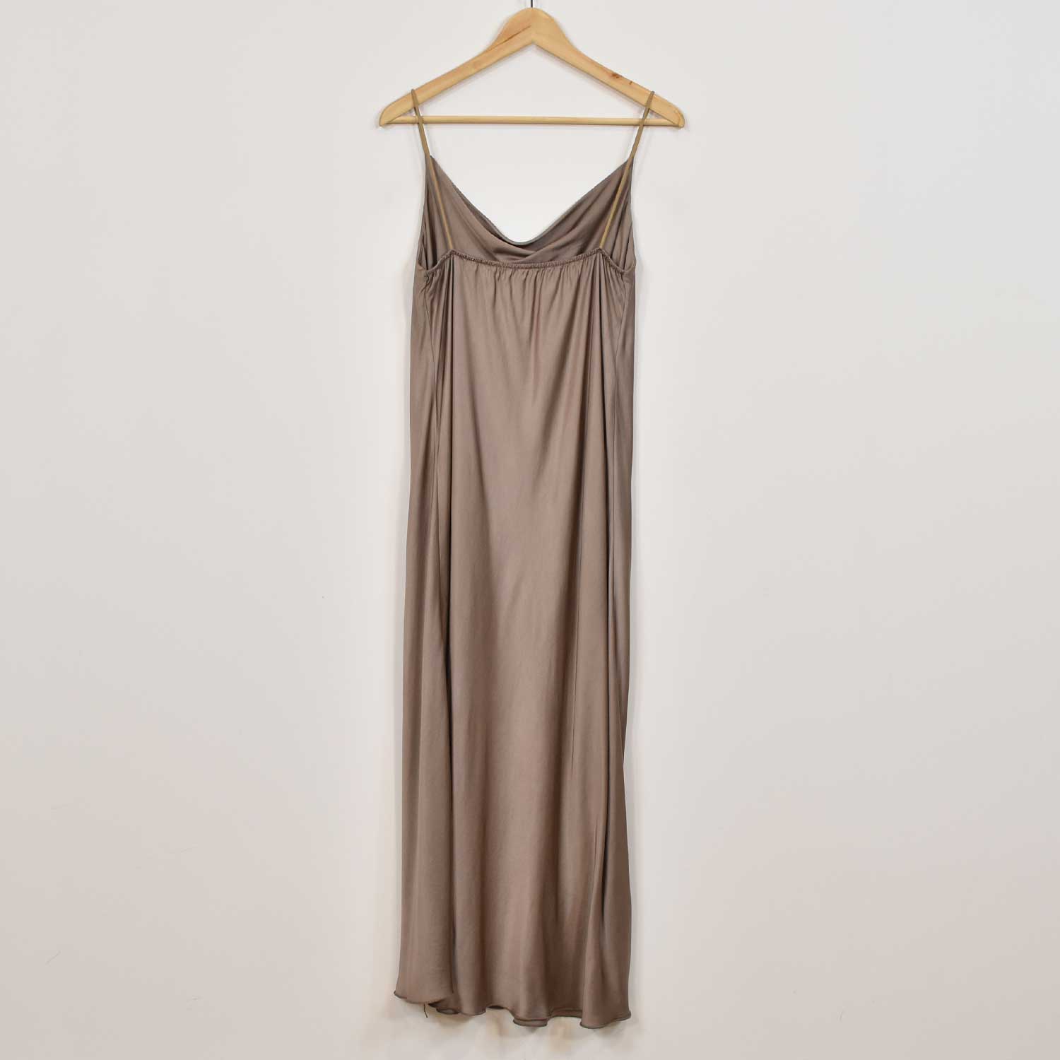 Vestido lencero taupe