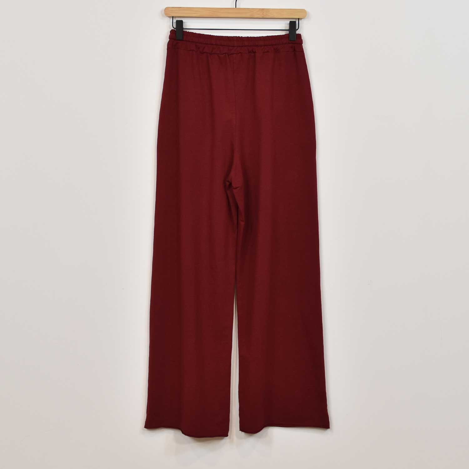 Pantalón jogger recto borgoña