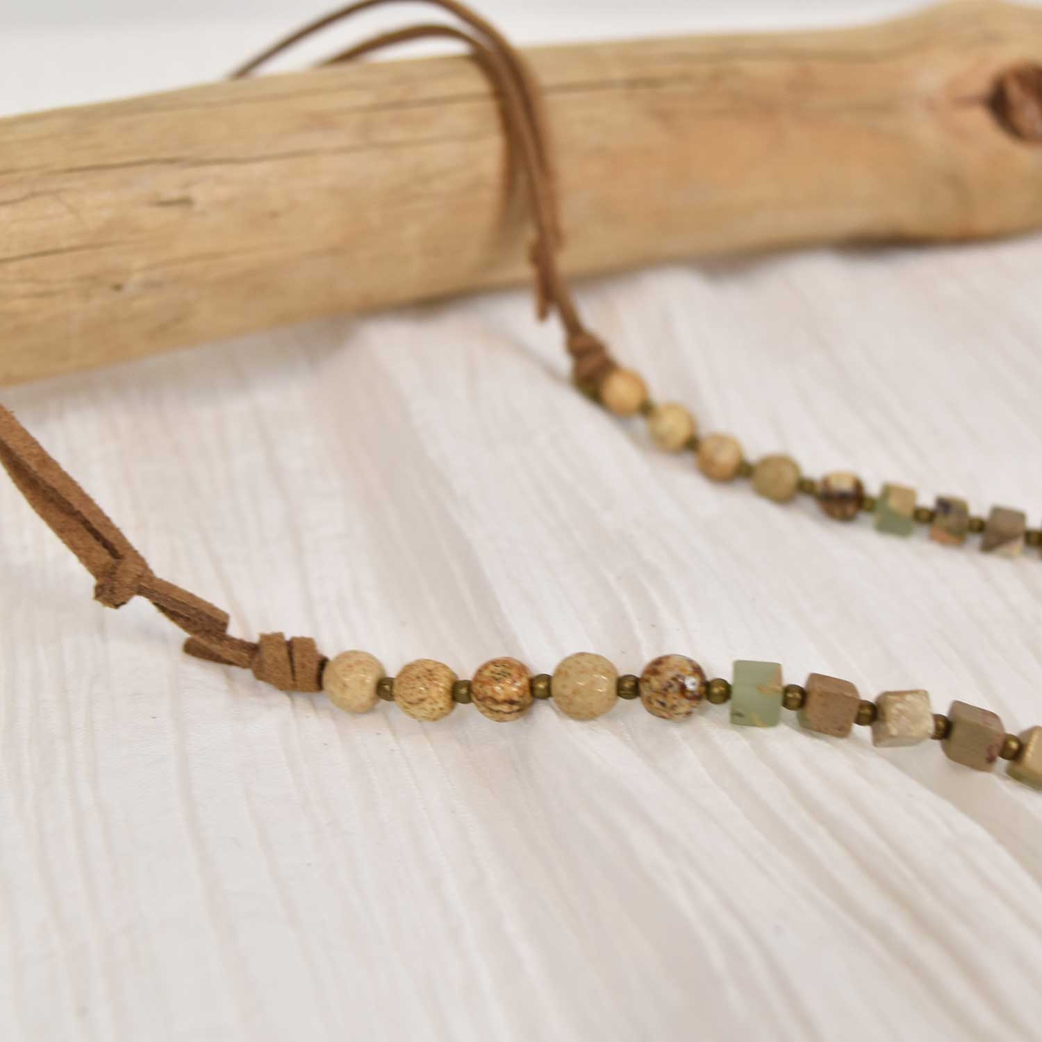 Horn thin beads necklace