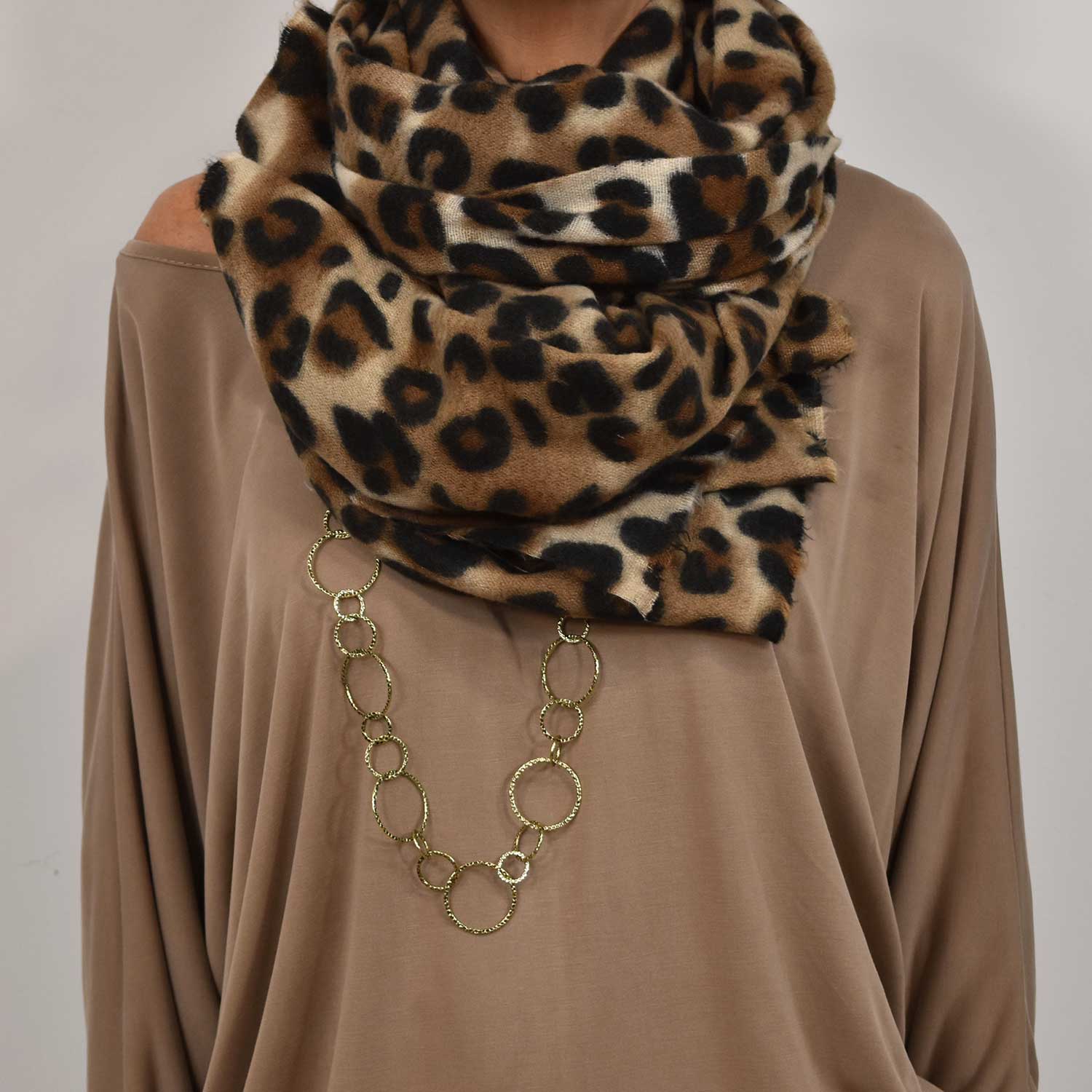 Brown wool leopard scar