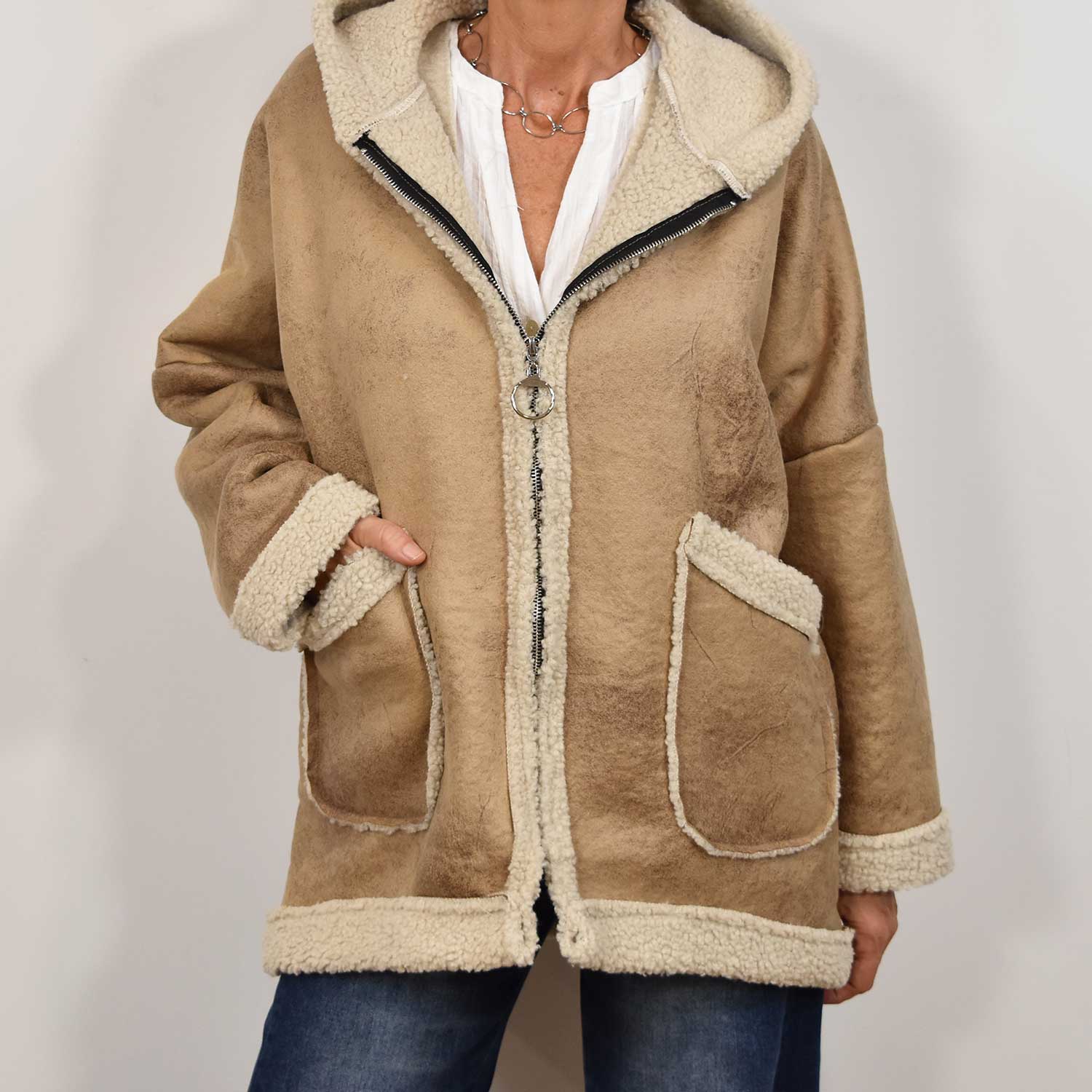 Chaqueta borreguito beige