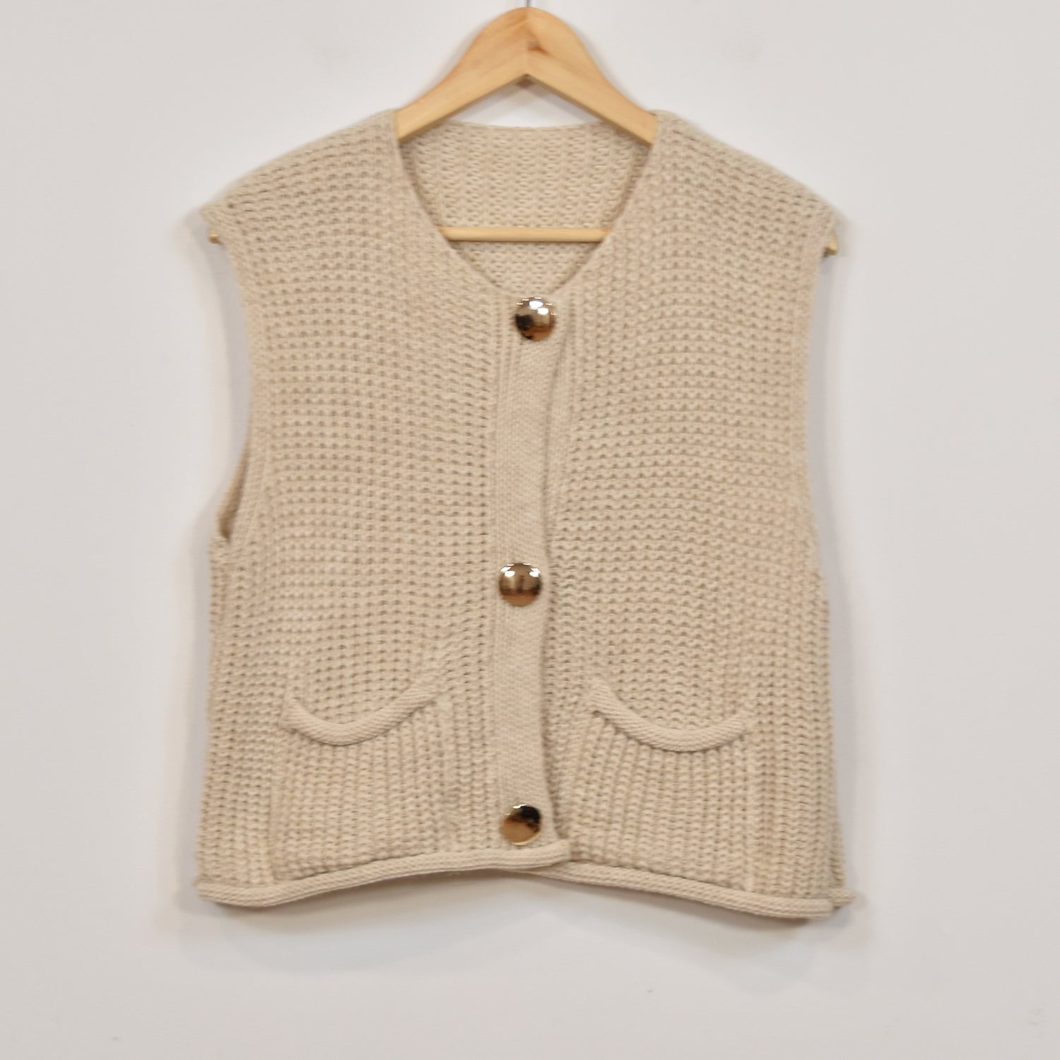 Beige golden buttons vest