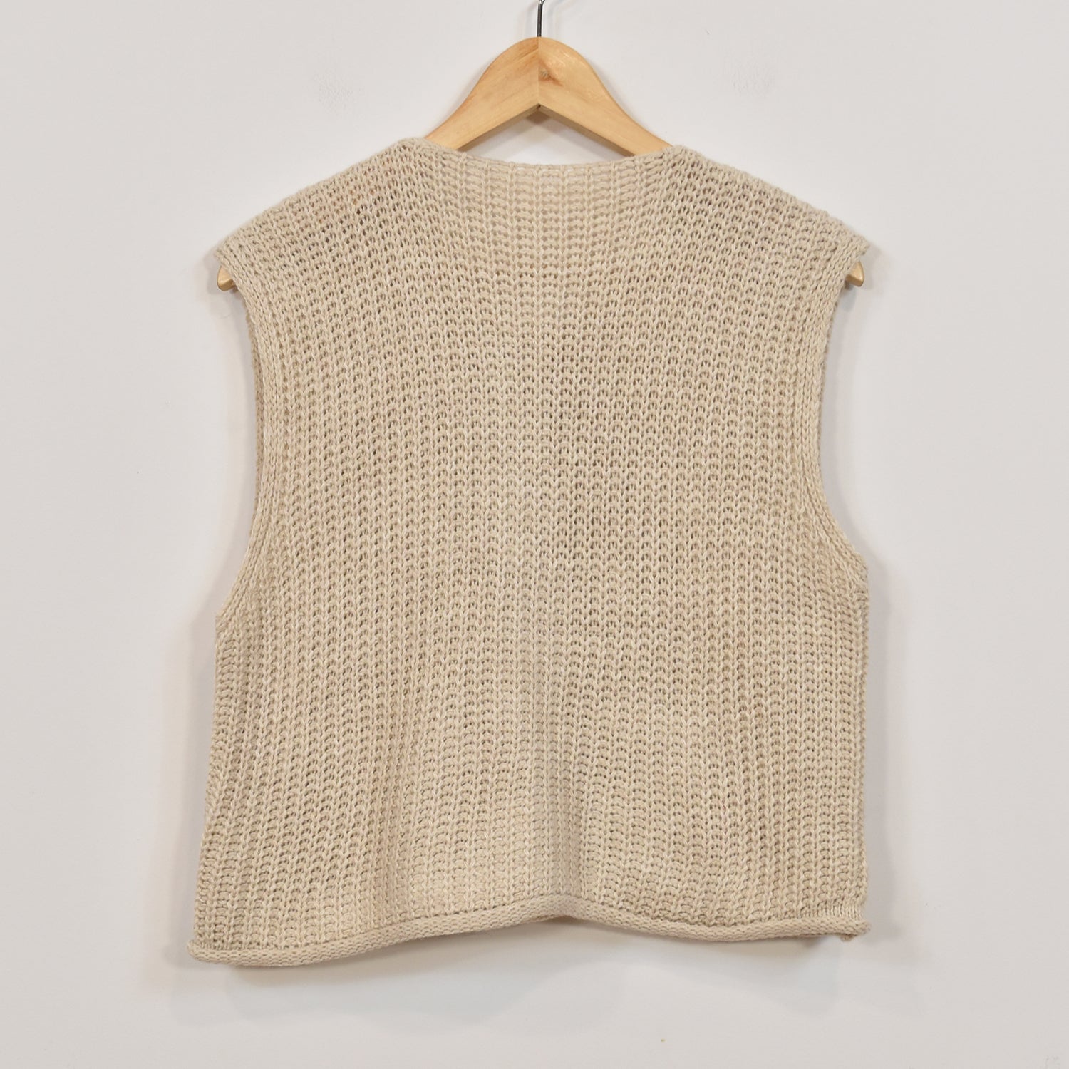 Beige golden buttons vest