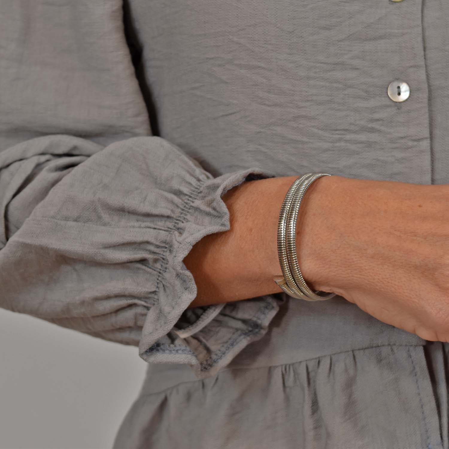 Interlocking bracelet