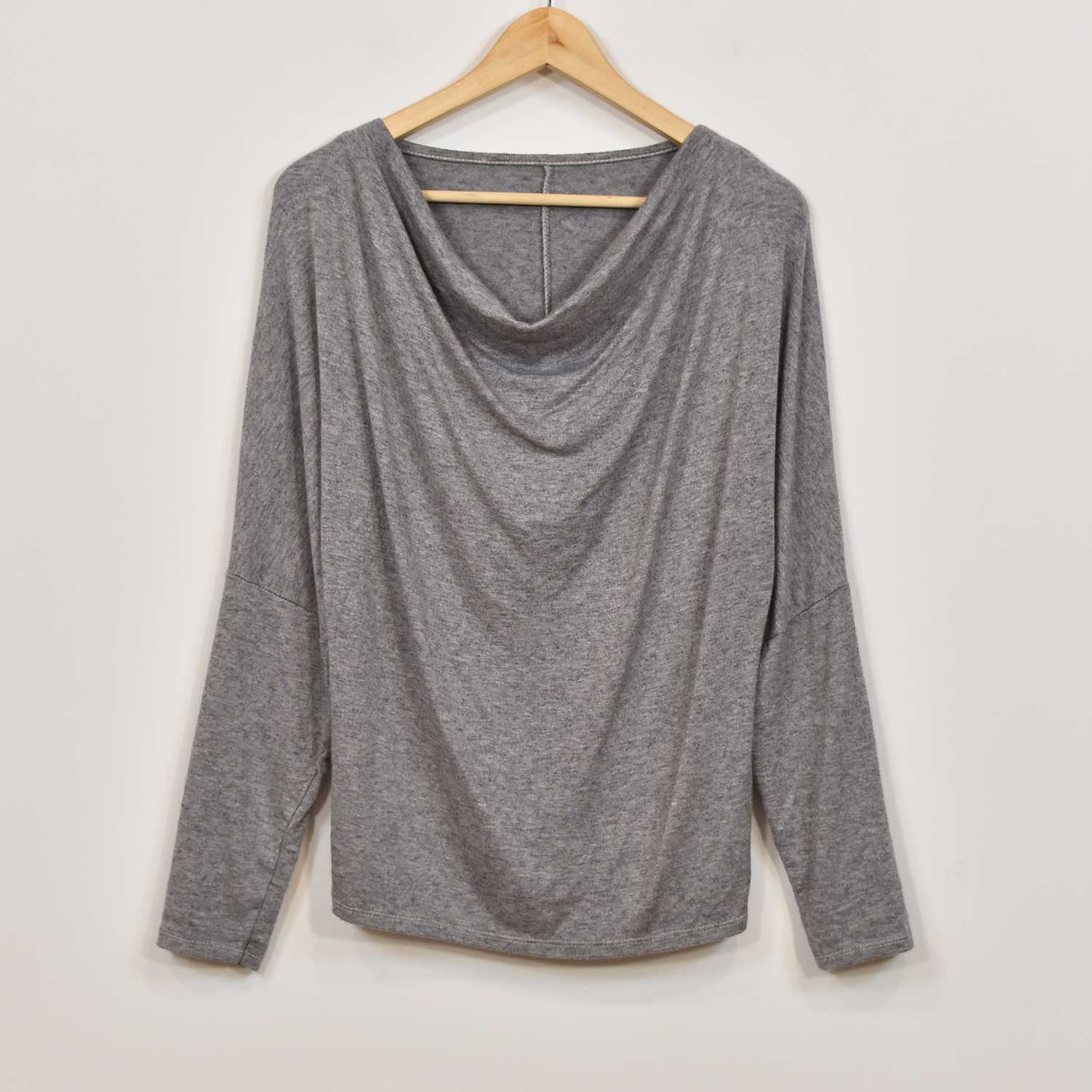 Jersey cuello fluido gris