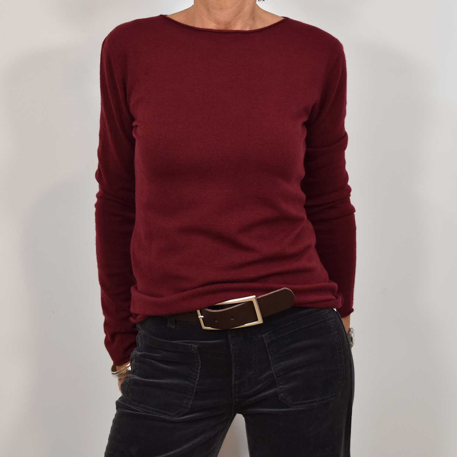 Burgundy basic round neck sweater