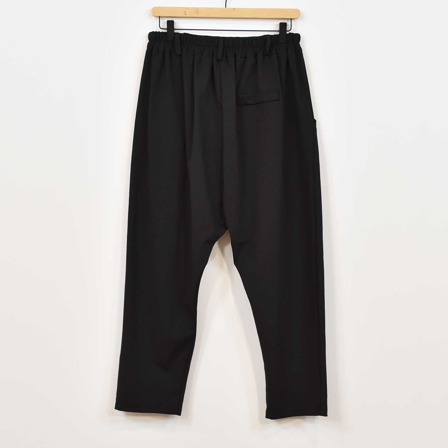 Black elastic harem trousers 