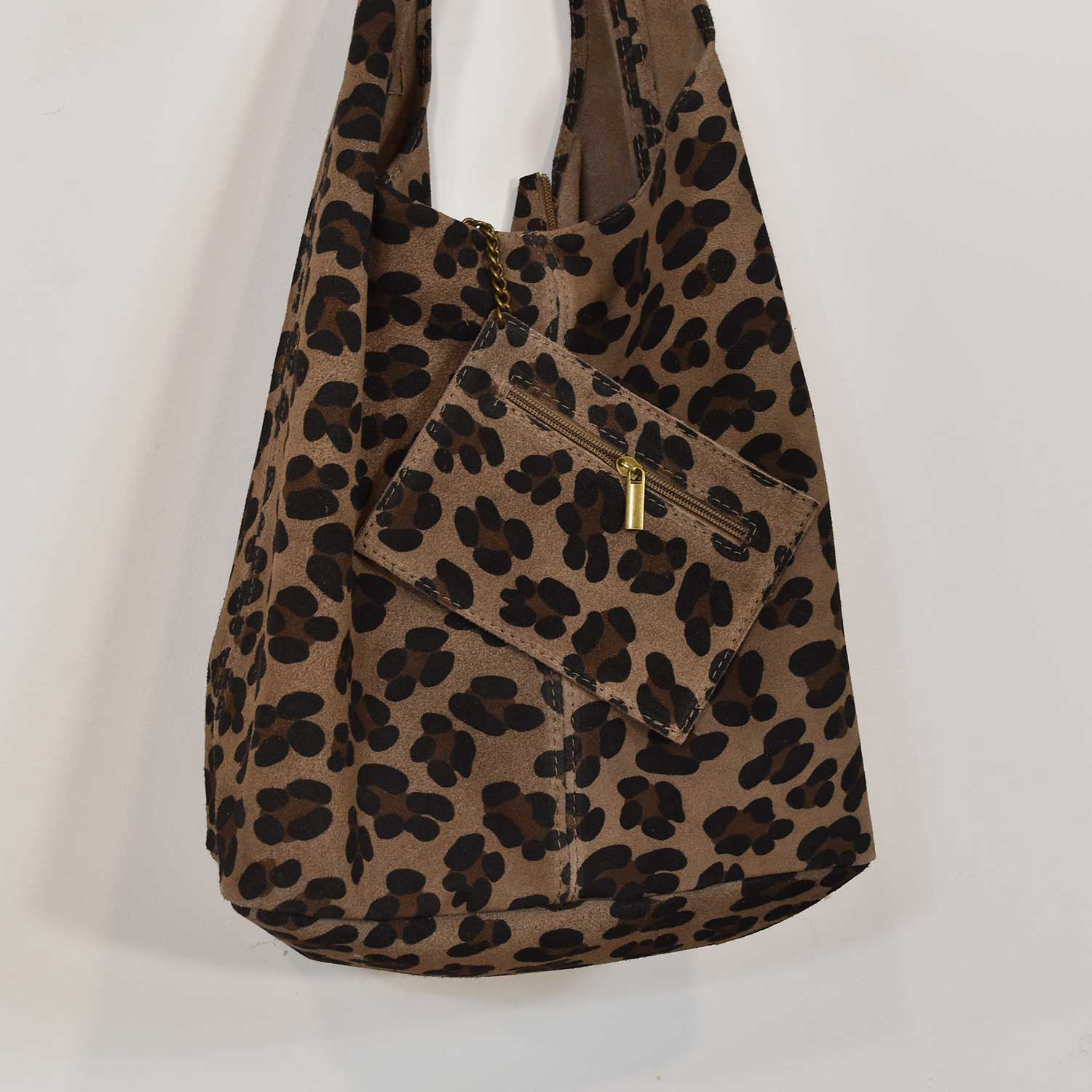 Bolso ante leopardo