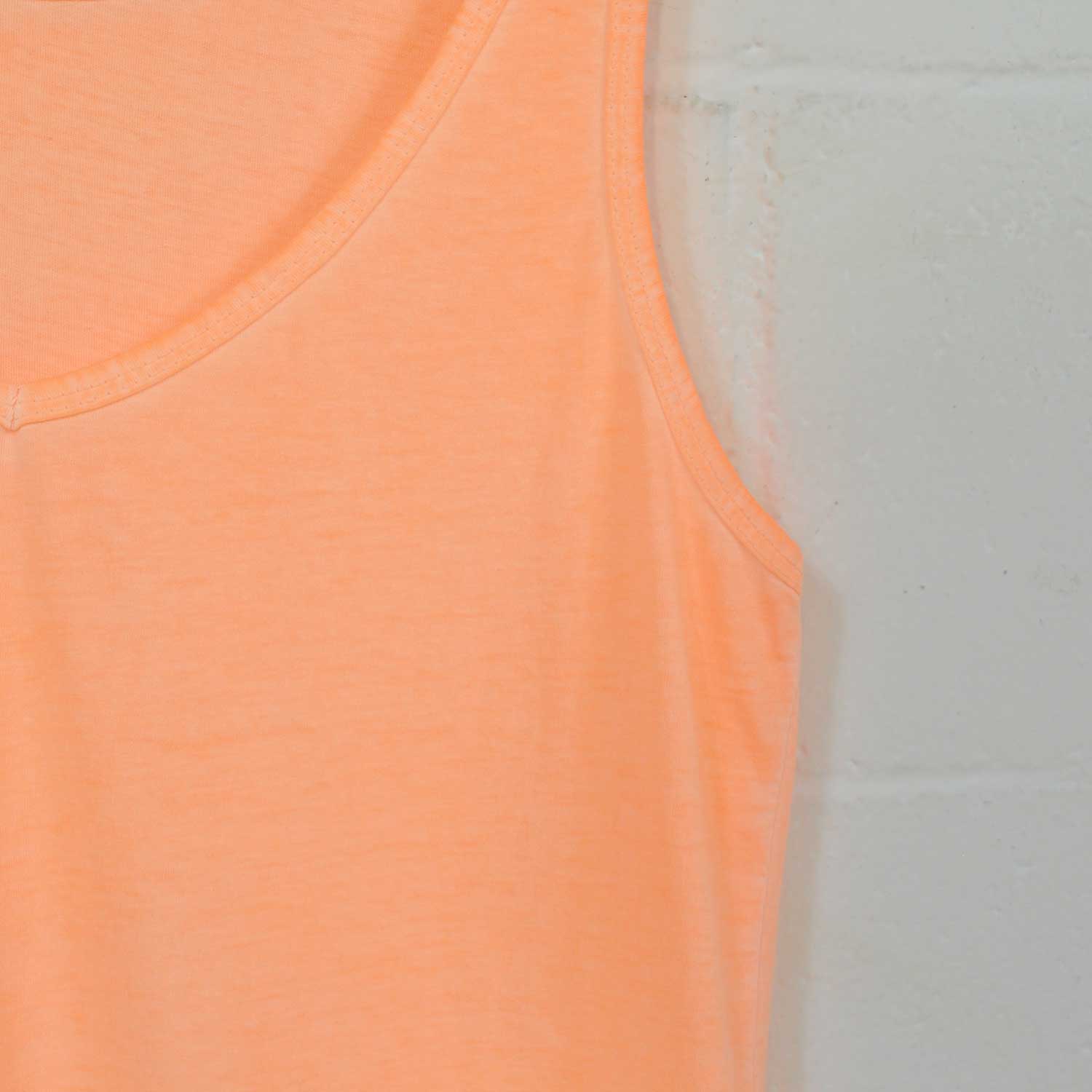 Camiseta tirantes naranja fluor