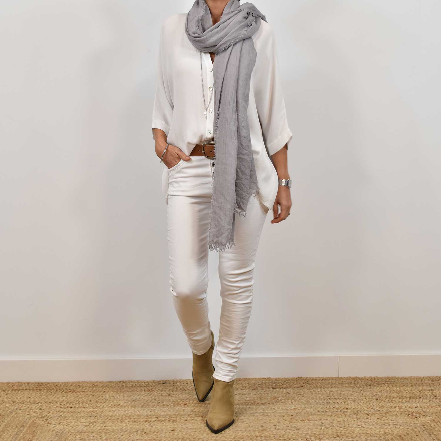 Combinar Pantalon Vestir De Blanco En Invierno ᐅ Pantalón Botones