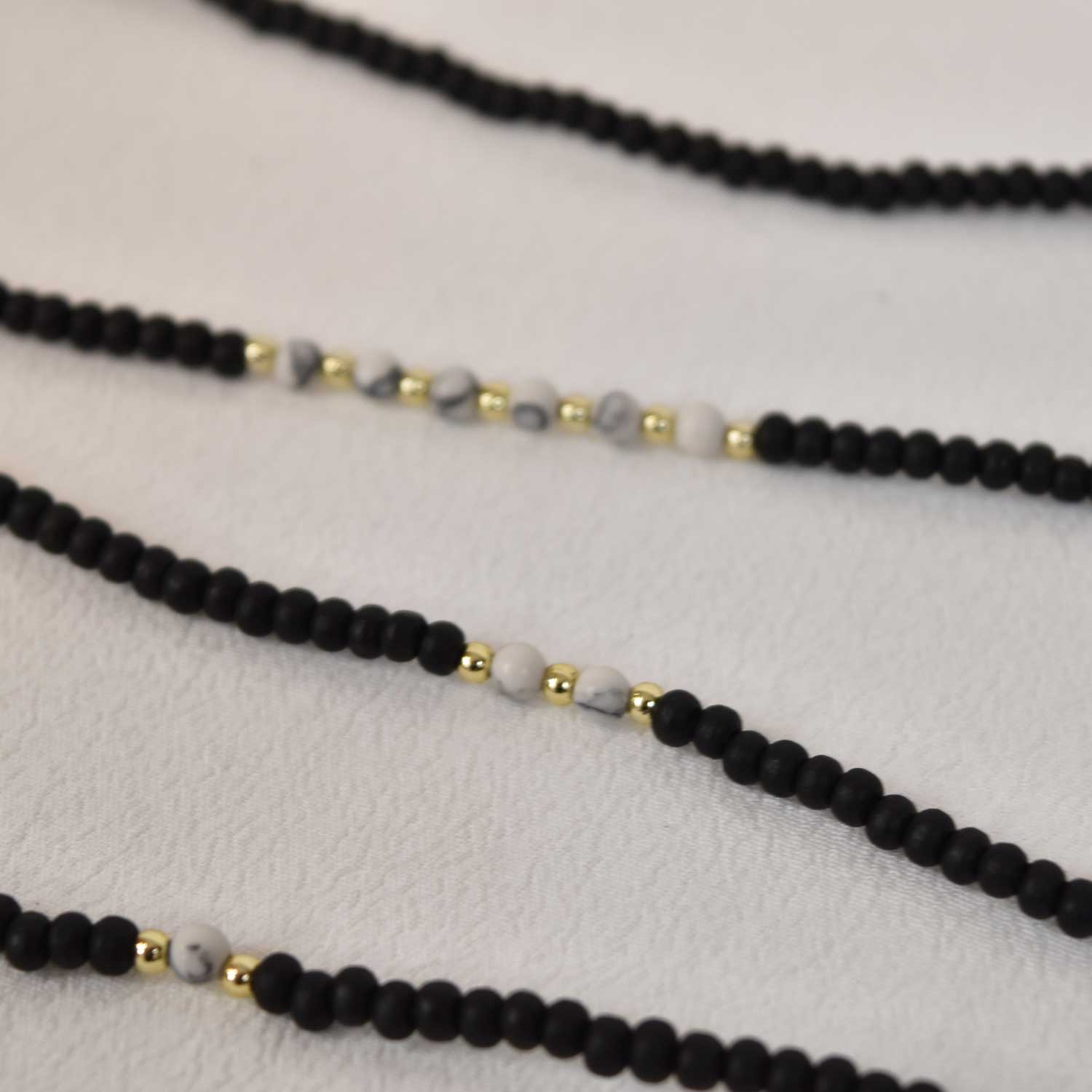 Collier de perles longue noir