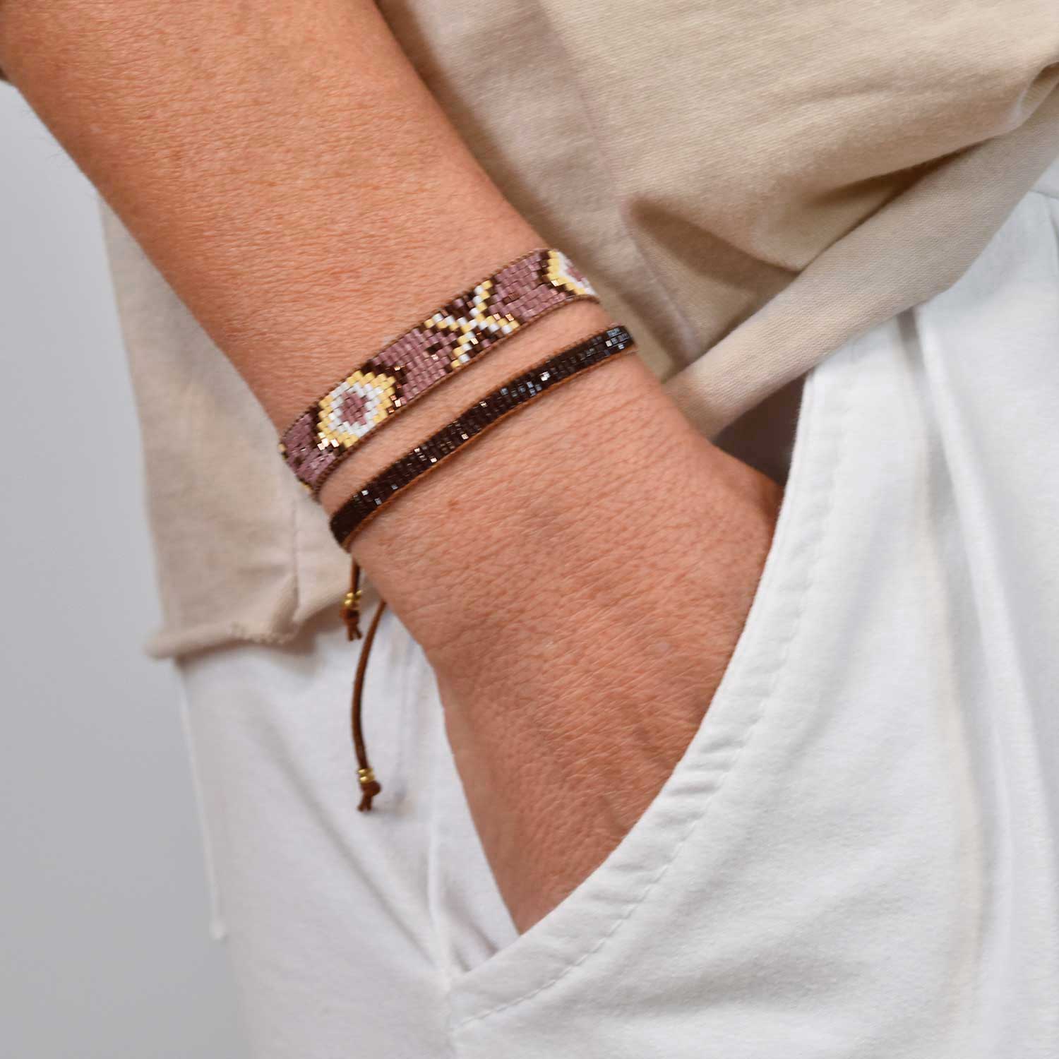 Thin pourple shiny bracelet