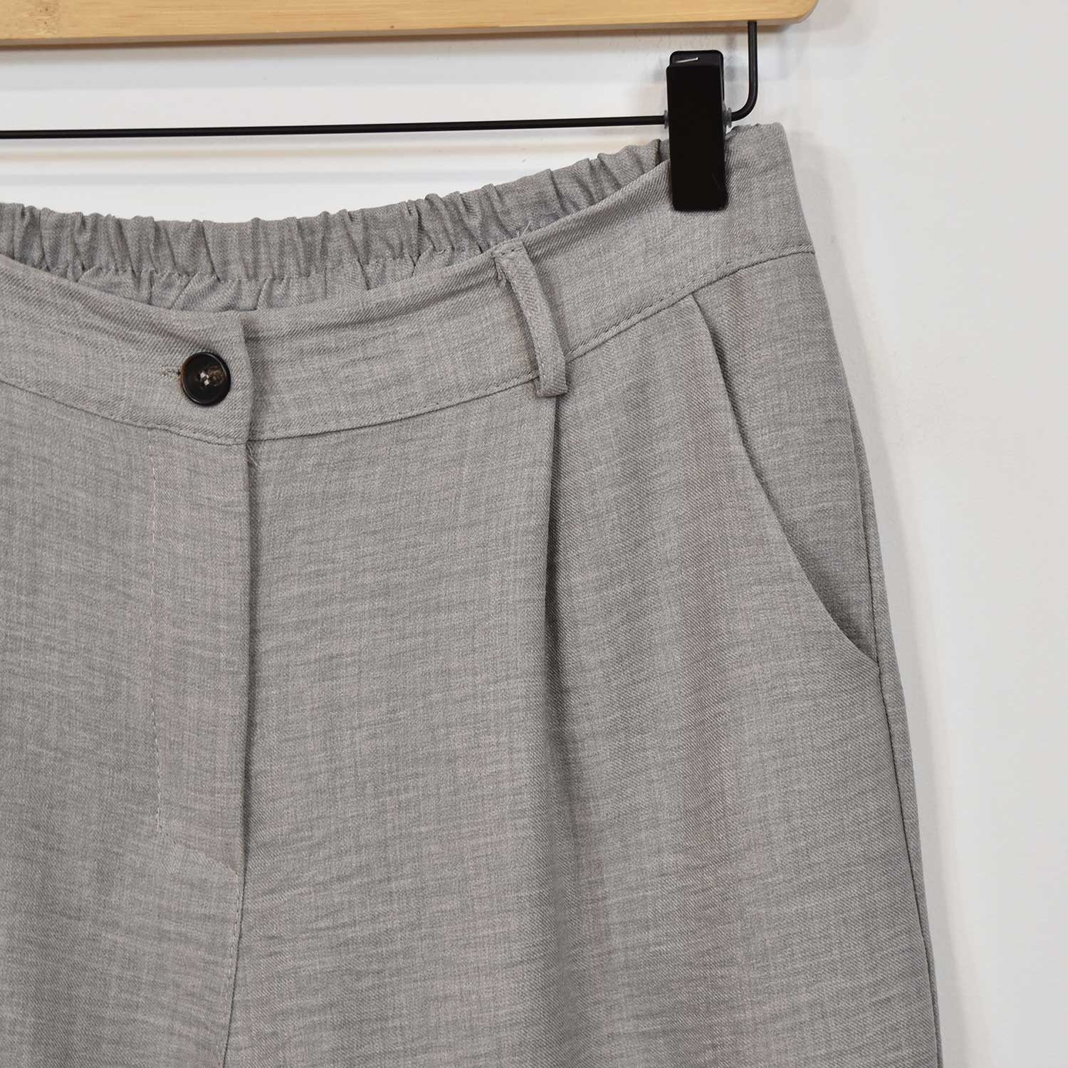 Pantalón liso ancho gris