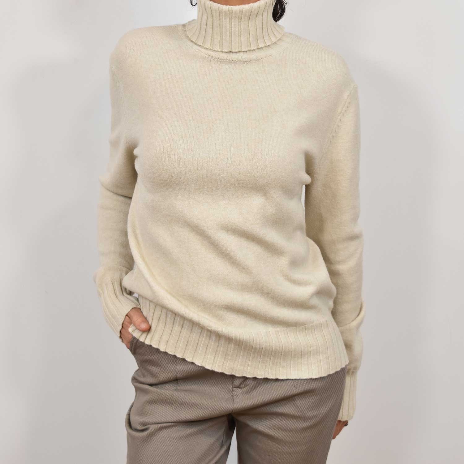 Jersey cuello alto beige