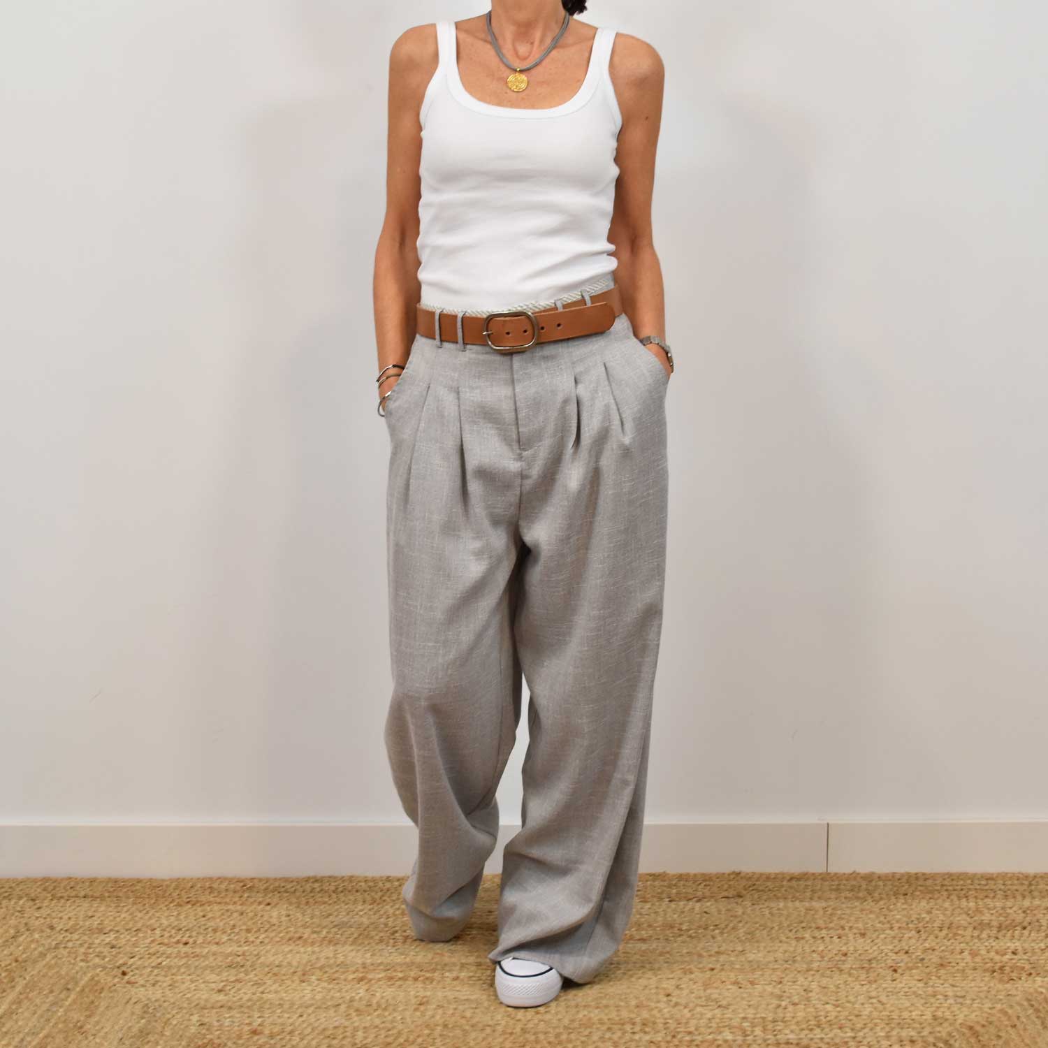 Pantalon large gris à pinces