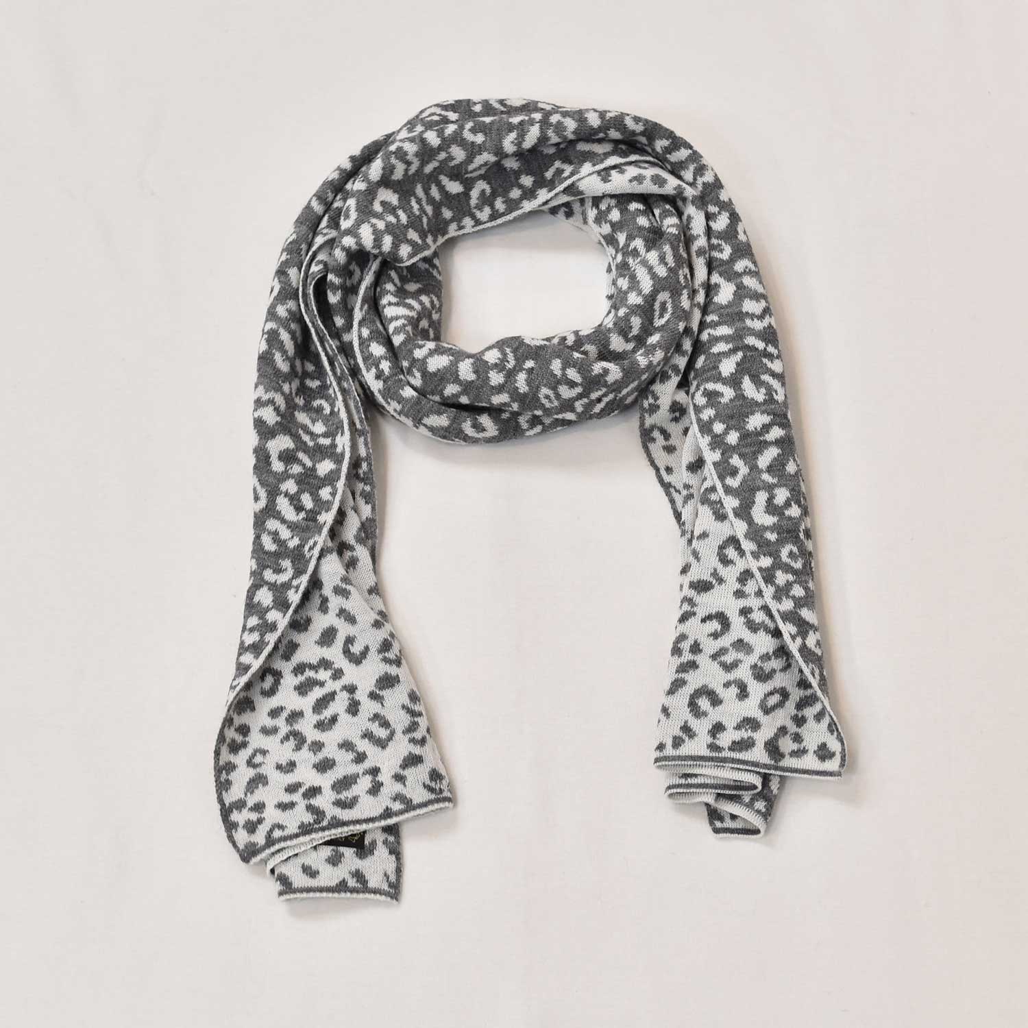 Fular punto leopardo gris