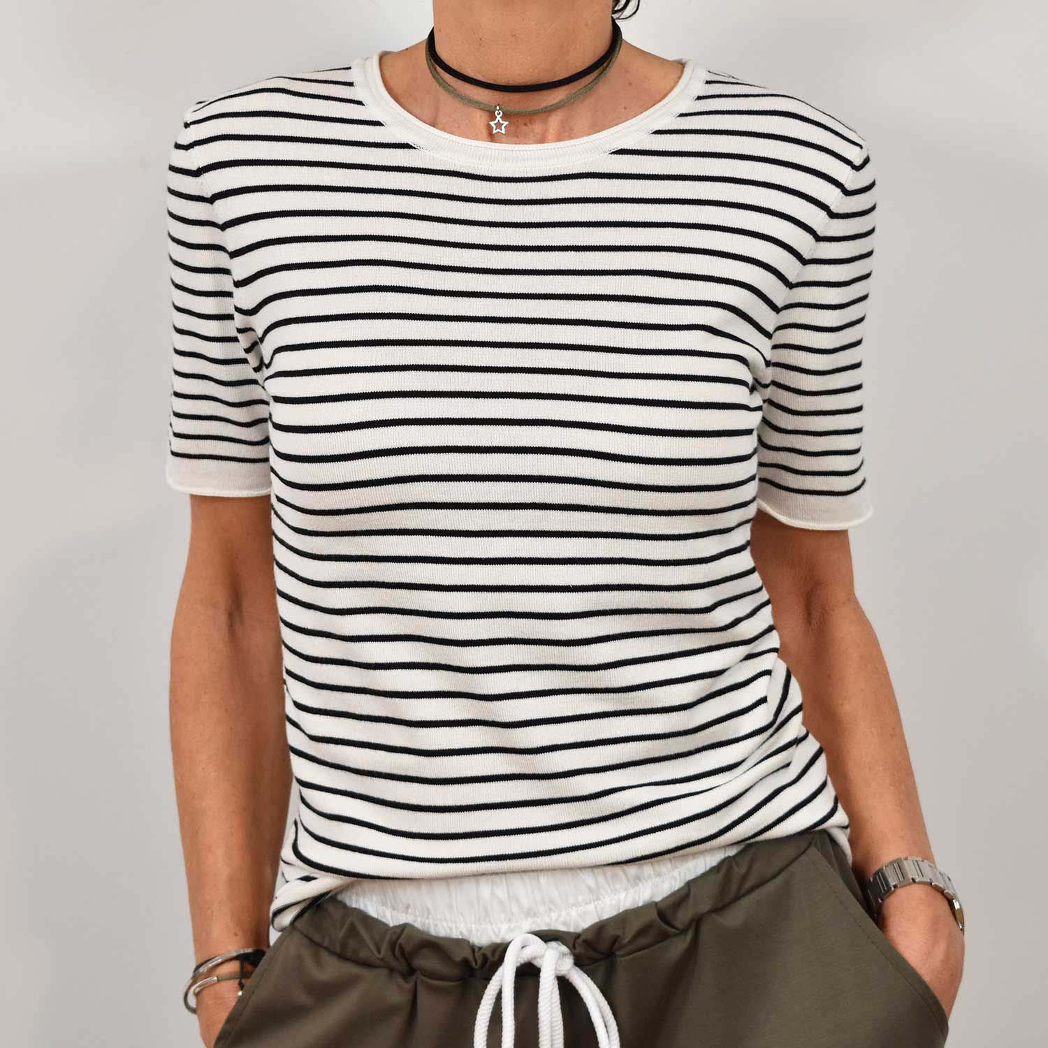 Short sleeve white striped sweater