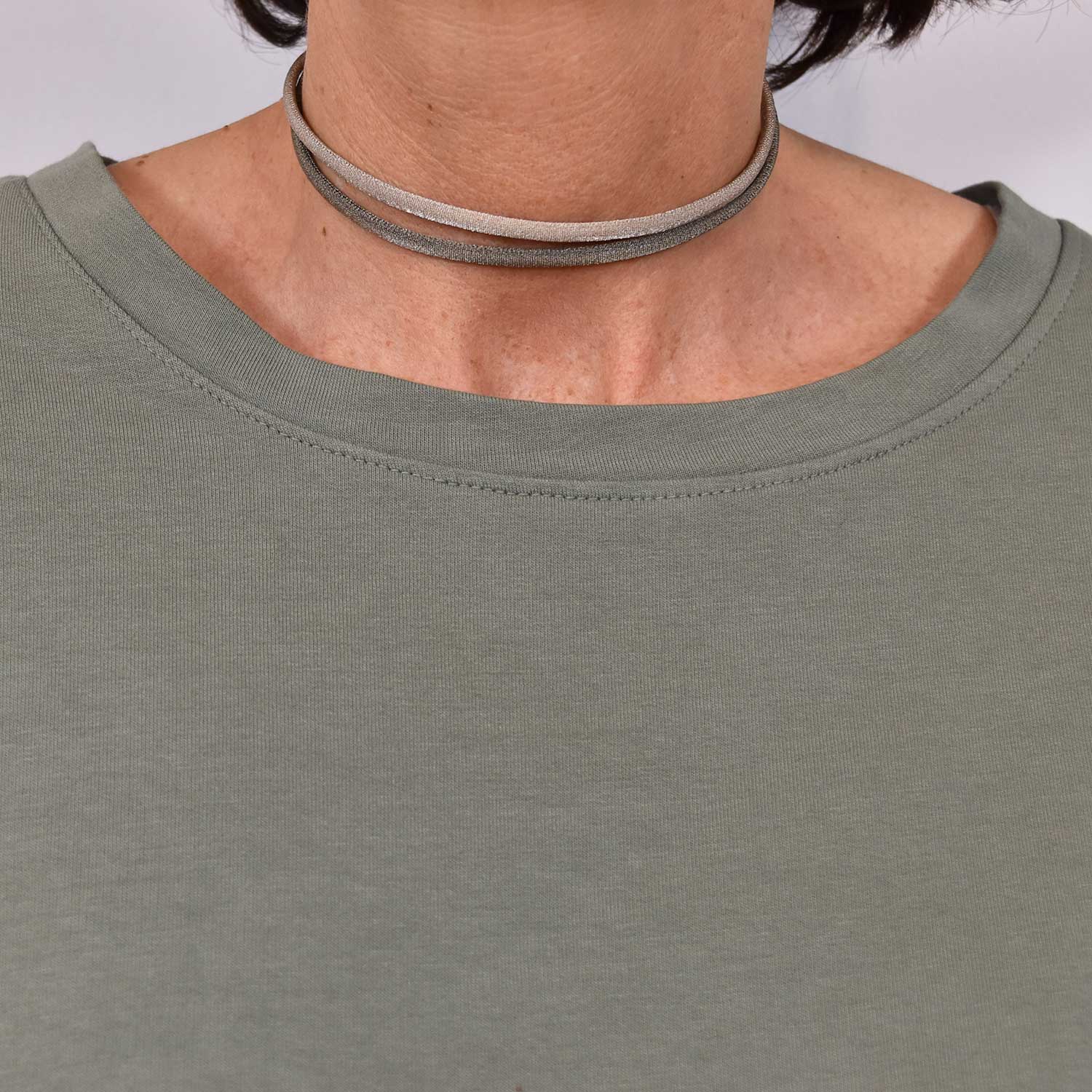Taupe elastic necklace