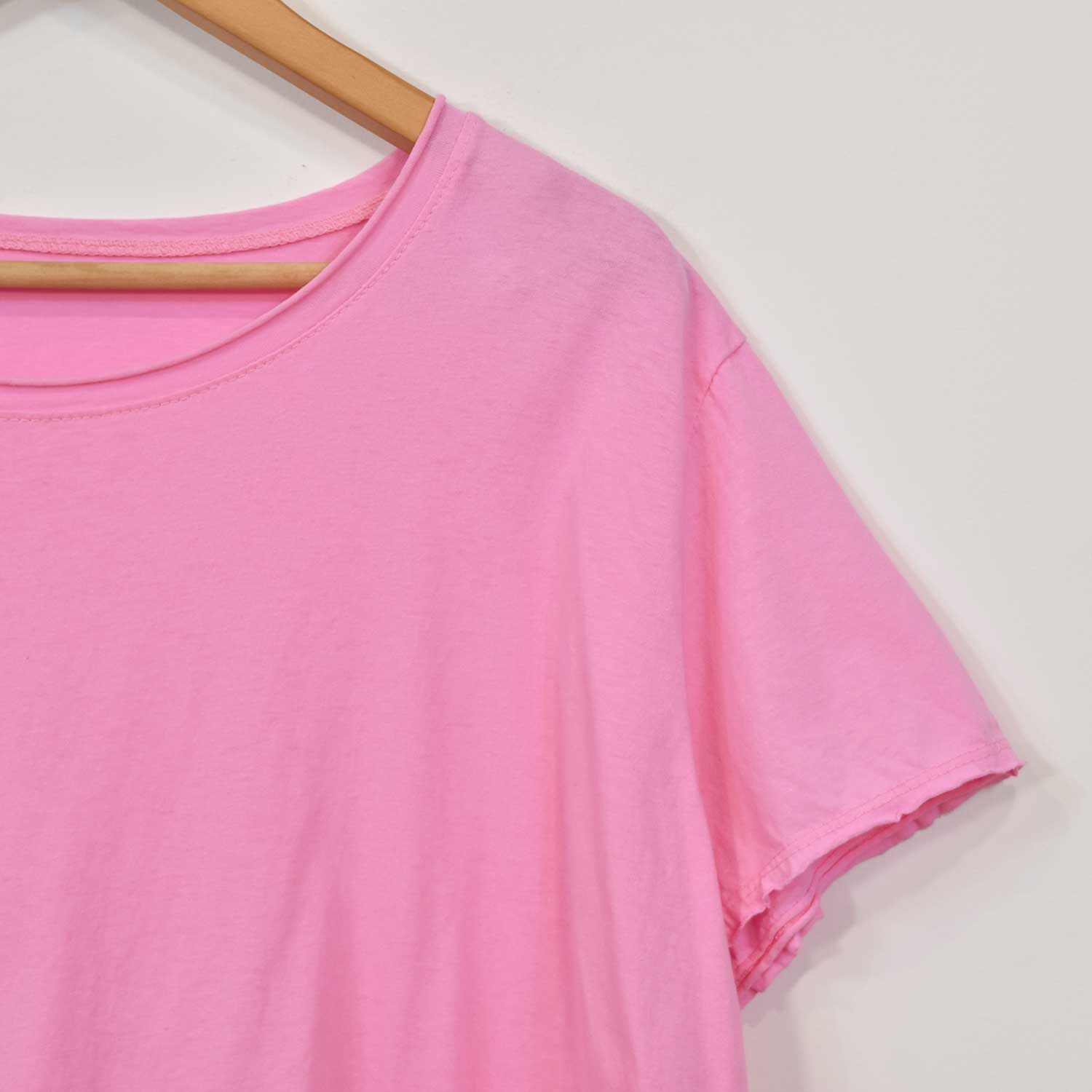 Camiseta asimétrica manga corta rosa