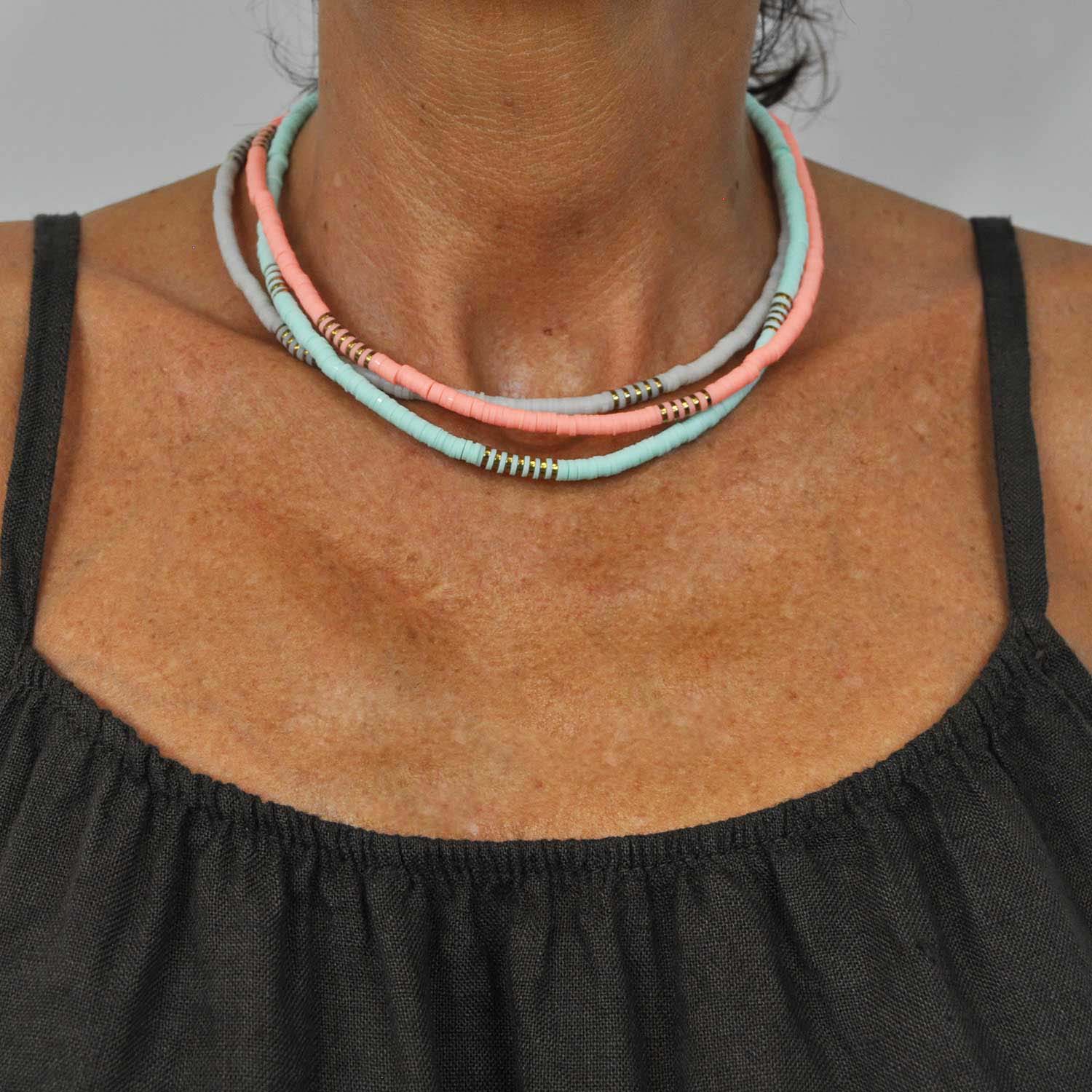 Grey light layered necklace