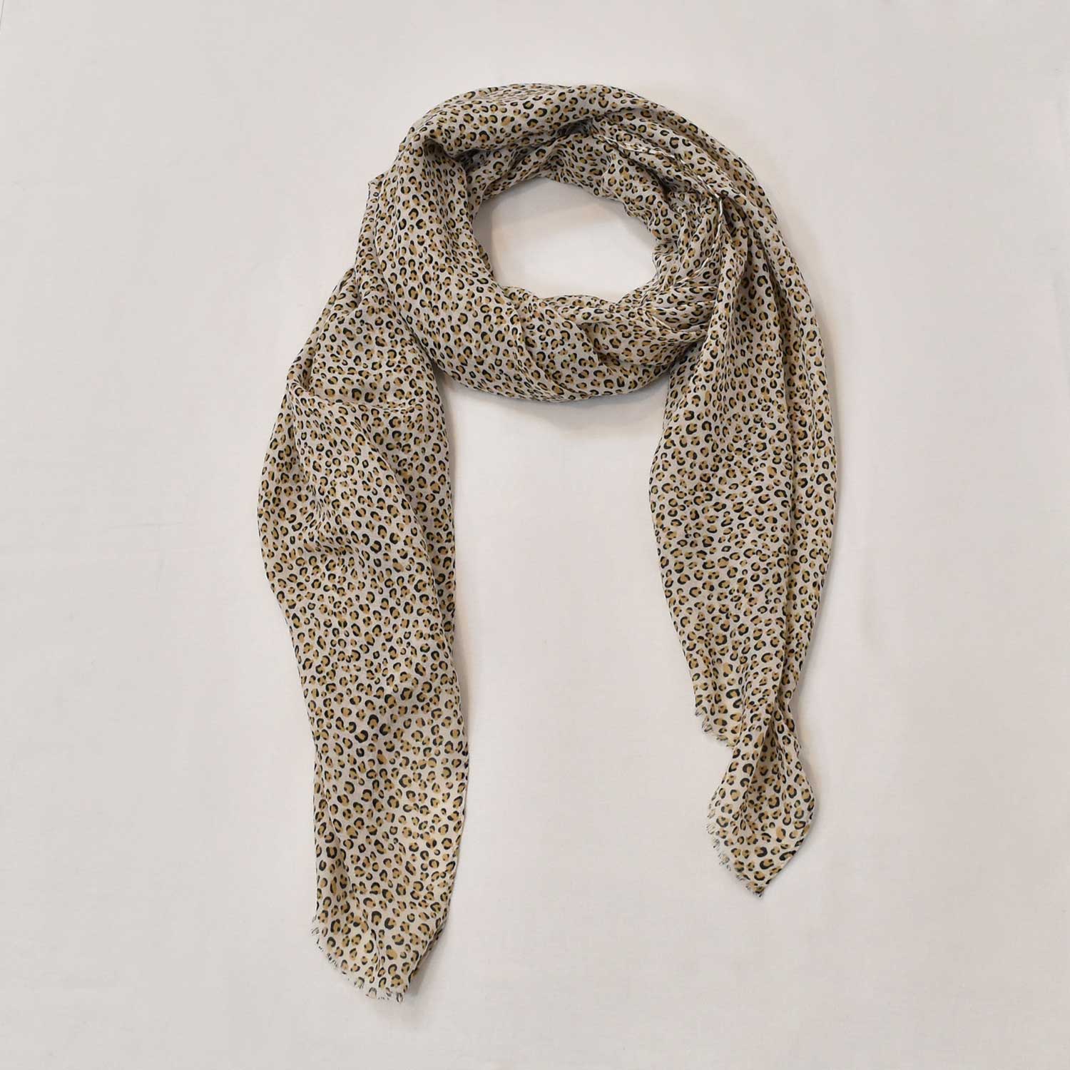 Beige leopard foulard