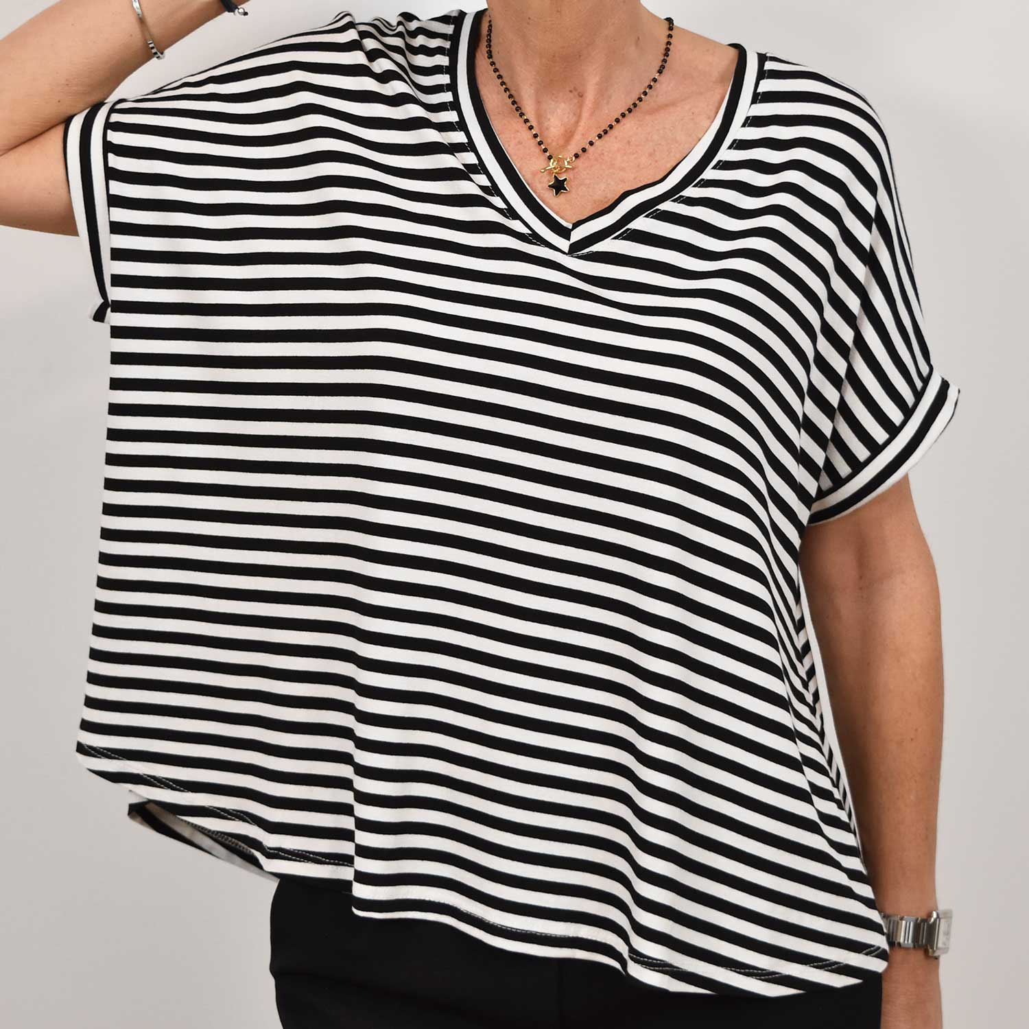 Black striped oversize peaks t-shirt