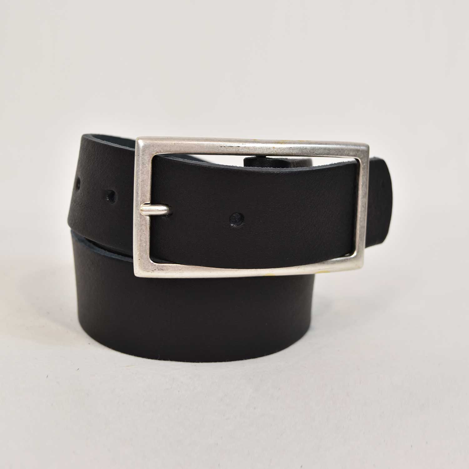 Black rectangular buckle belt 
