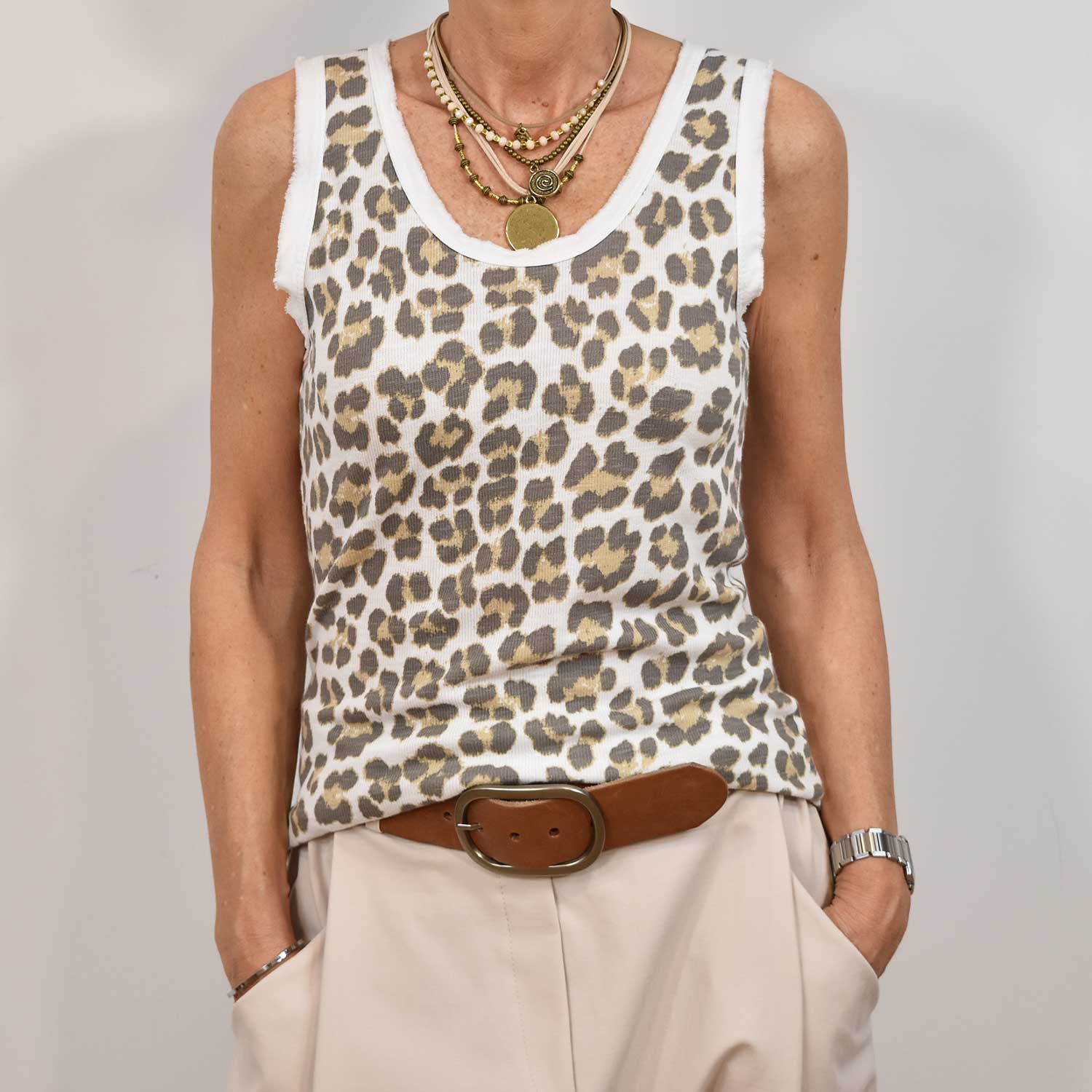 Camiseta leopardo blanca