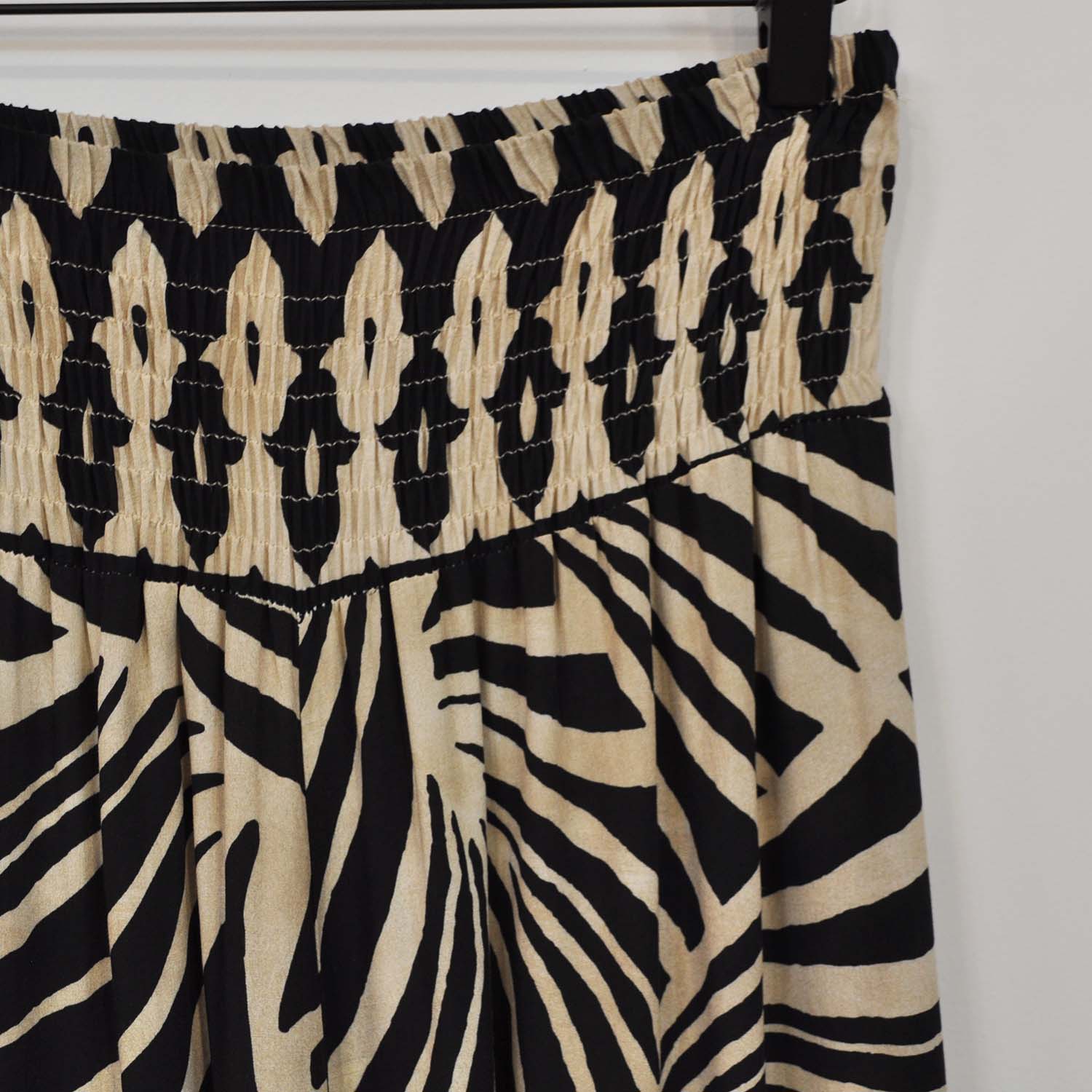Pantalón estampado zebra