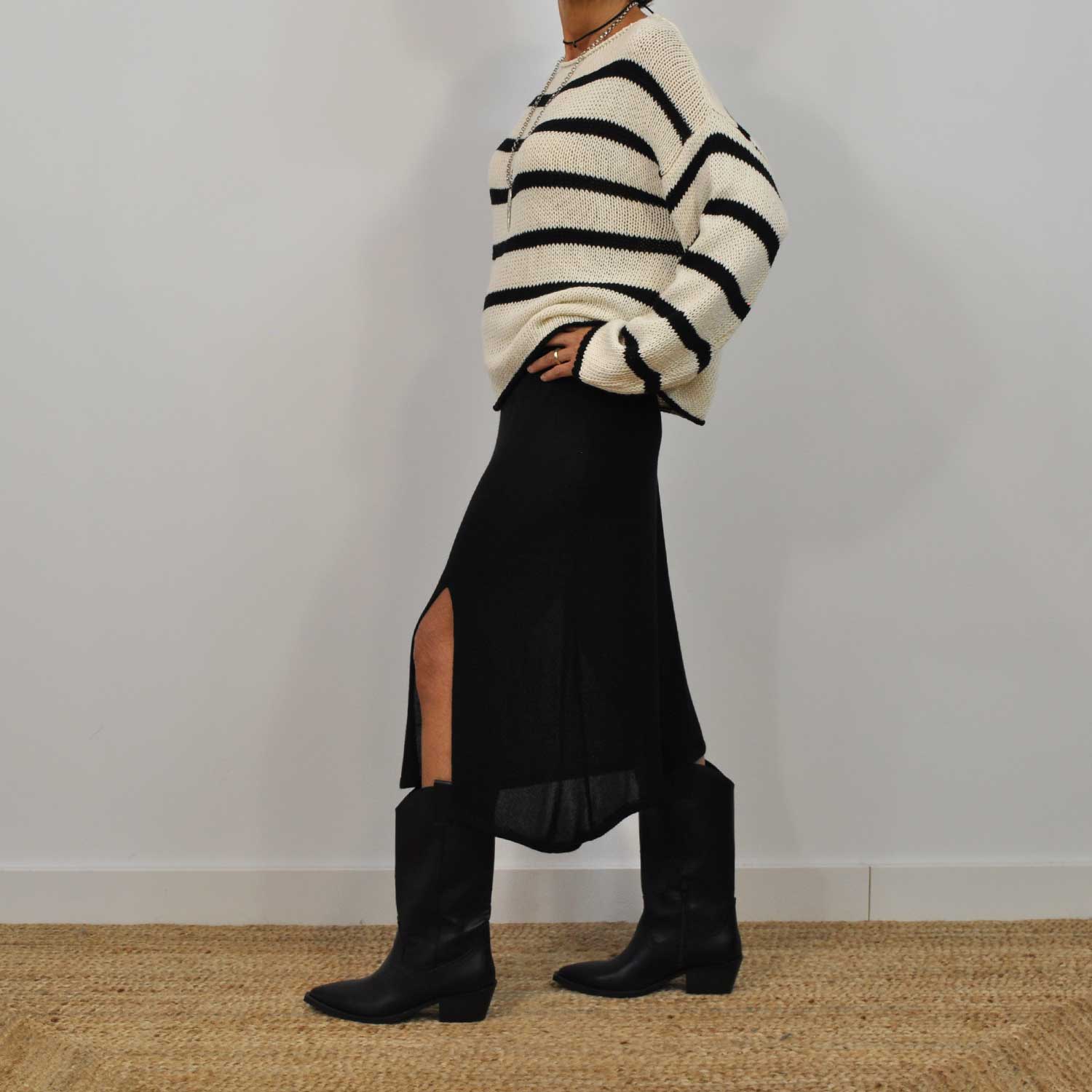 Black midi knit skirt