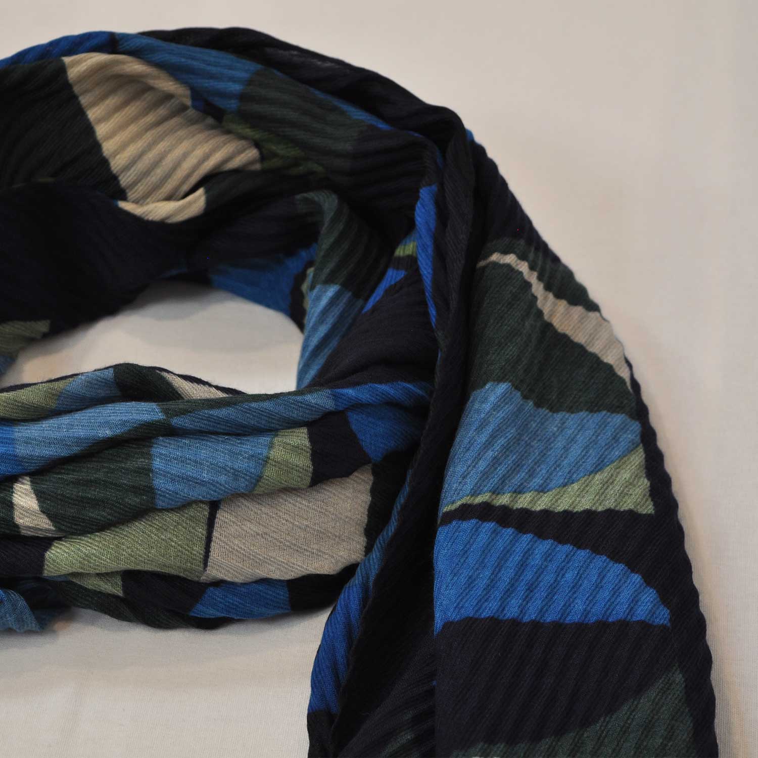 Blue geometric foulard