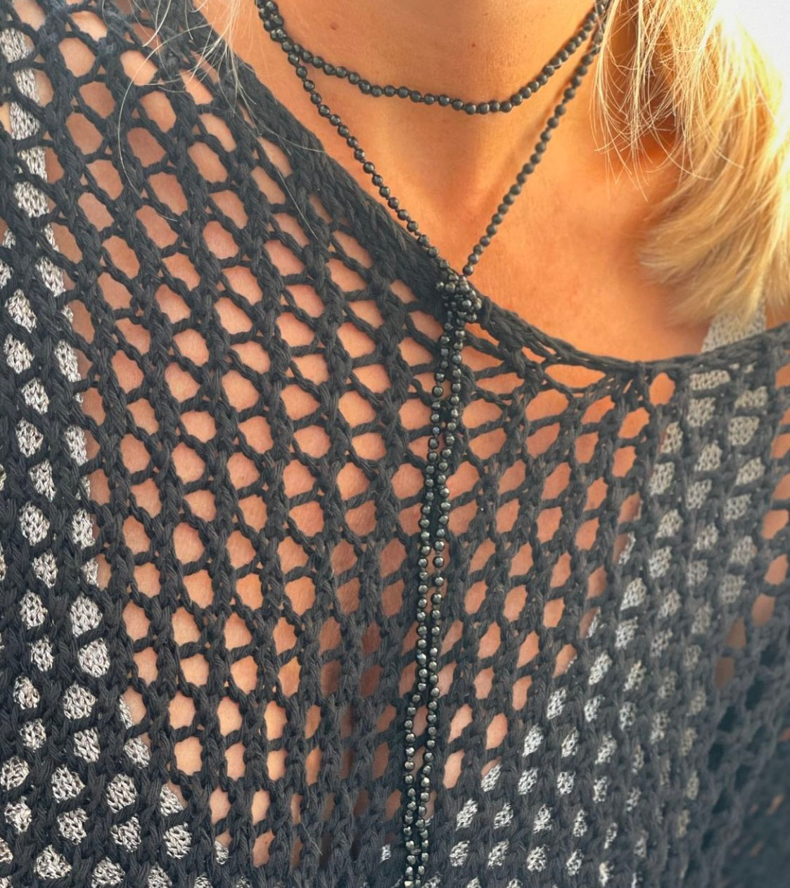 BLack crystal beads necklace