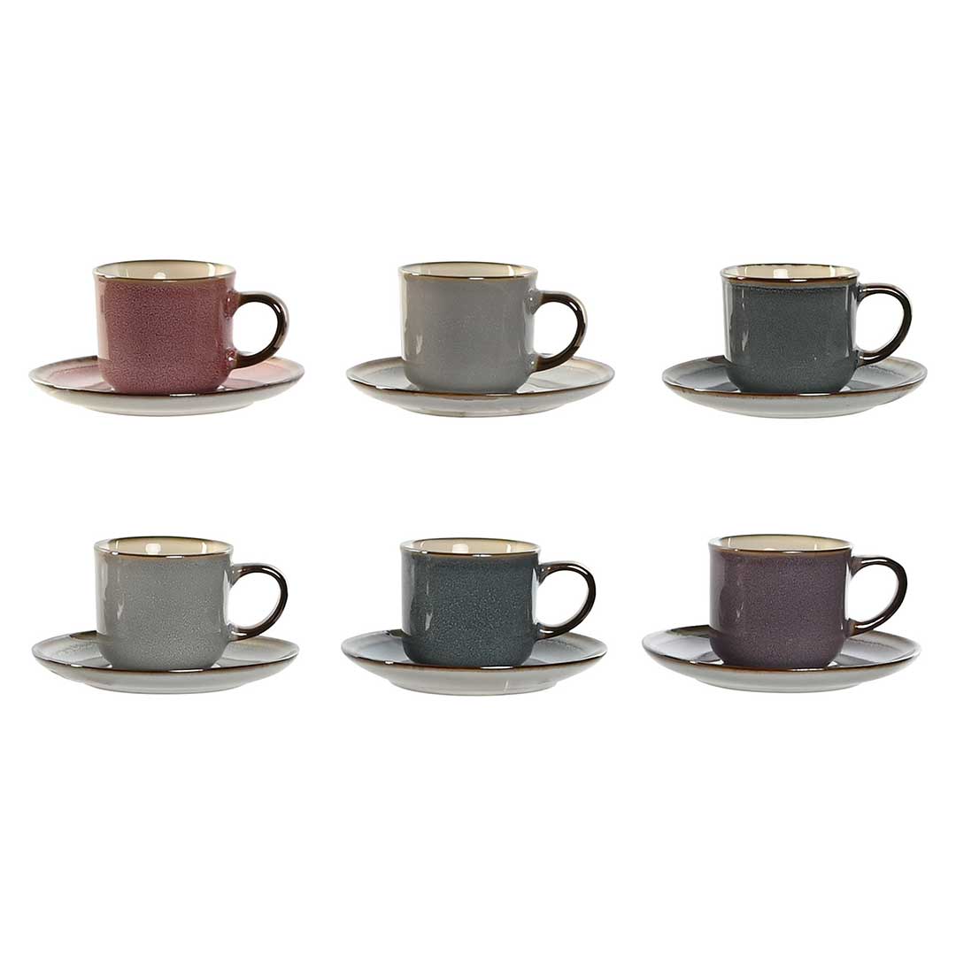 Juego de tazas de café d representación de un juego de tazas de café en  diferentes tamaños y diseños listos para