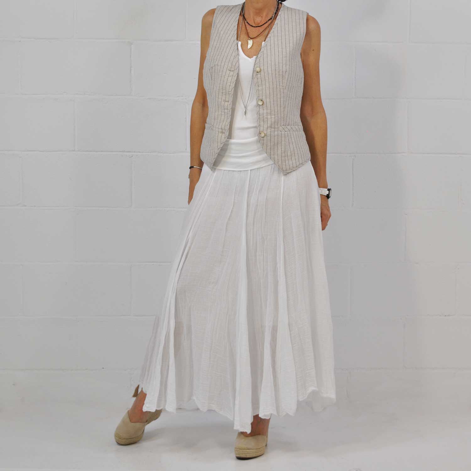Falda larga blanca