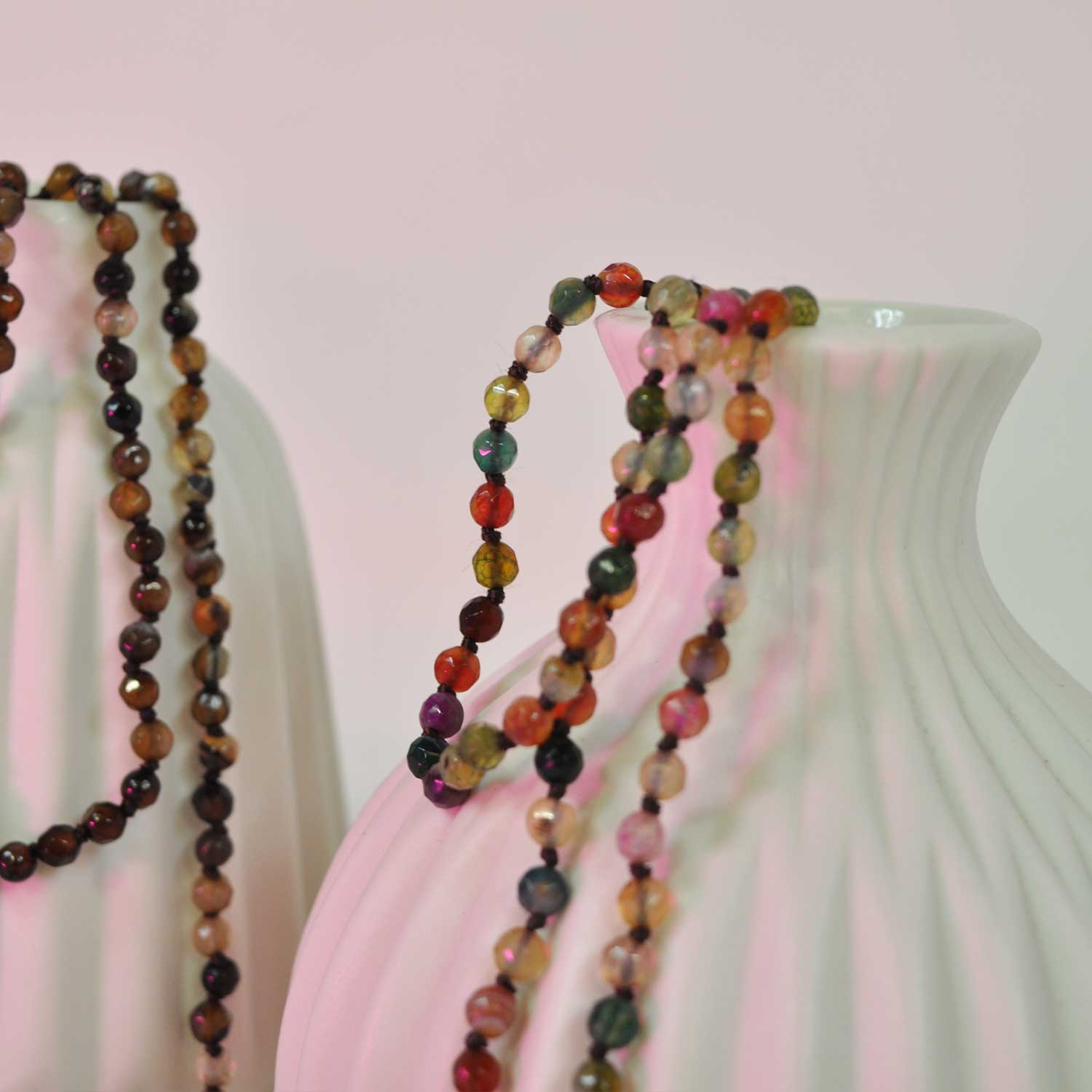 Collier de perles en verre couleurs